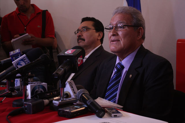 Salvador Sánchez Cerén durante la conferencia de prensa donde oficializó su candidatura presidencial. Foto José Carlos Reyes