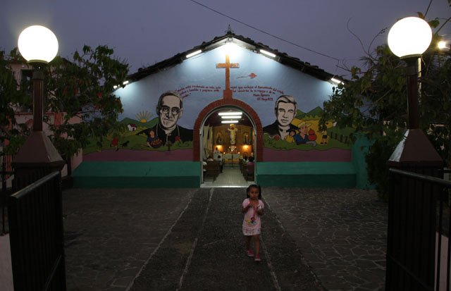 Iglesia parroquial de San Luis de La Reina.