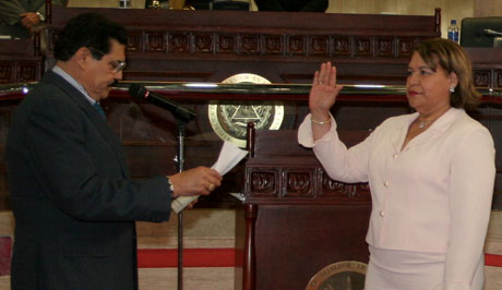 La virtual nueva procuradora General de la Républica, Sonia Elizabeth Cortez de Madriz, en imagen de su juramentación como magistrada suplente de la Corte Suprema de Justicia en 2006. Foto CSJ