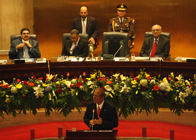 El nuevo presidente de la Asamblea Legislativa, Sifrido Reyes, en su discurso de toma de posesión