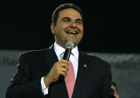 Antonio Saca durante la camapaña electoral 2009. Foto/archivo