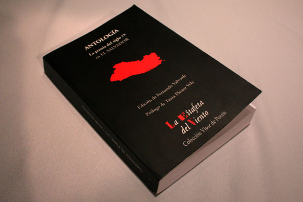 Antología La poesía ﻿del siglo XX en El Salvador, de la serie La estafeta del viento, de Colección Visor de Poesía.