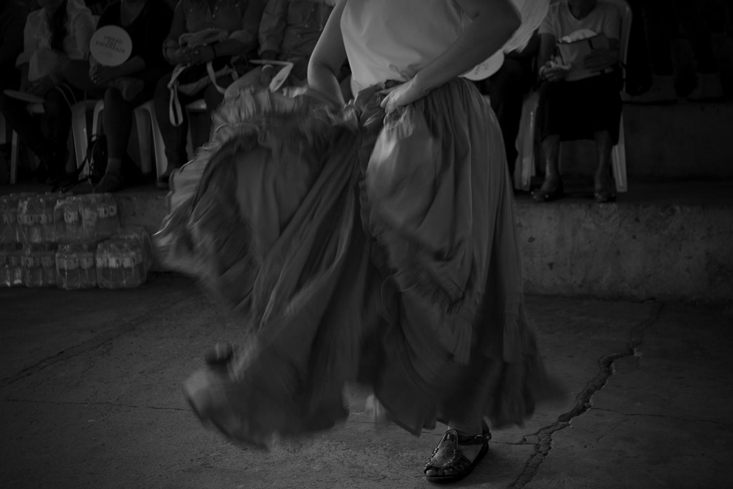 Bailarina del ballet Floclórico Nacional durante la celebración del 25 aniversario de Los Acuerdos de Paz. Foto del archivo de El Faro. 