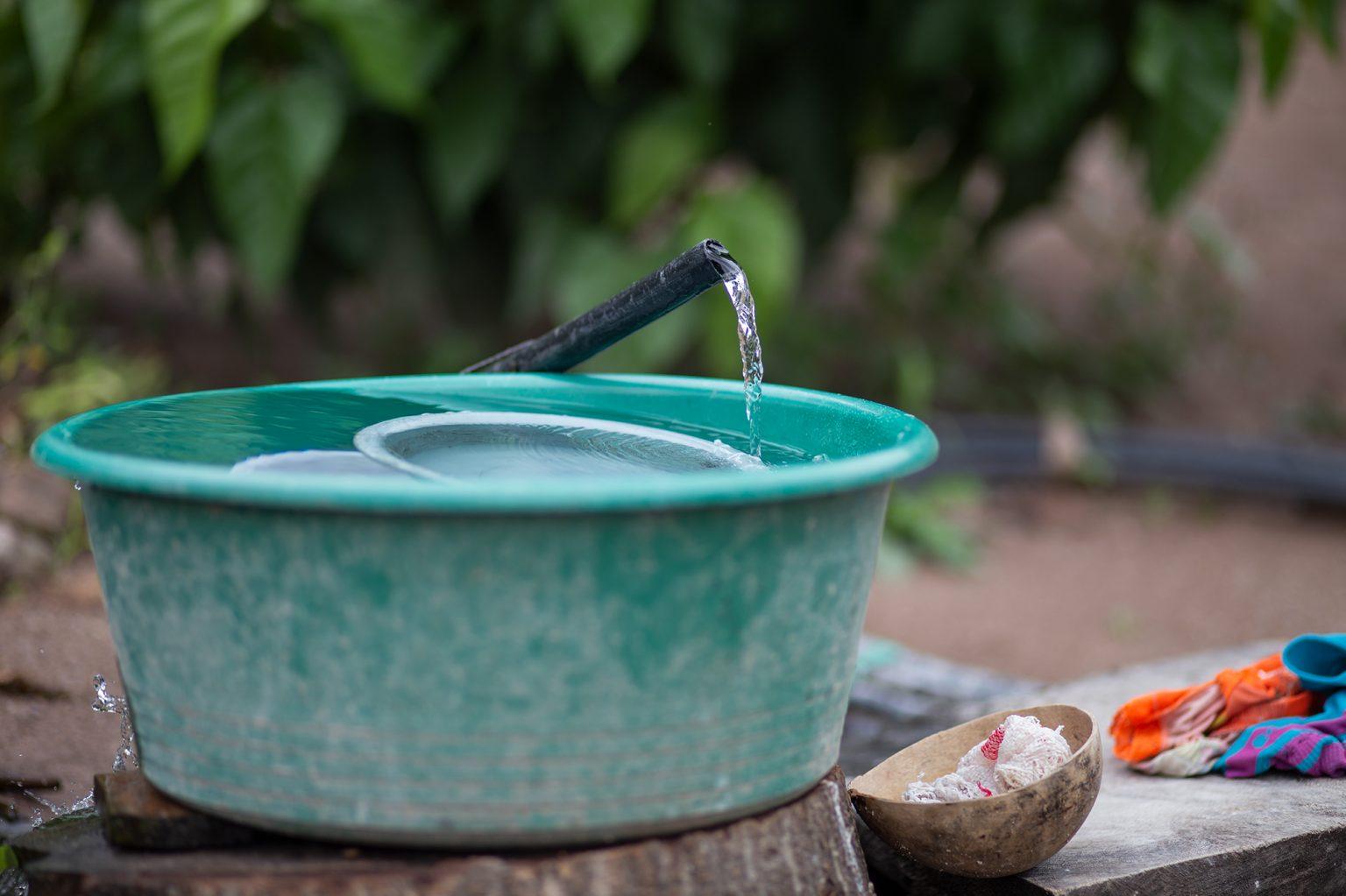 Drawn directly from the nearest water tributary, the water doesn’t receive any treatment before use by residents. Curarén, Francisco Morazán, August 27 2020. Photo: Martín Cálix