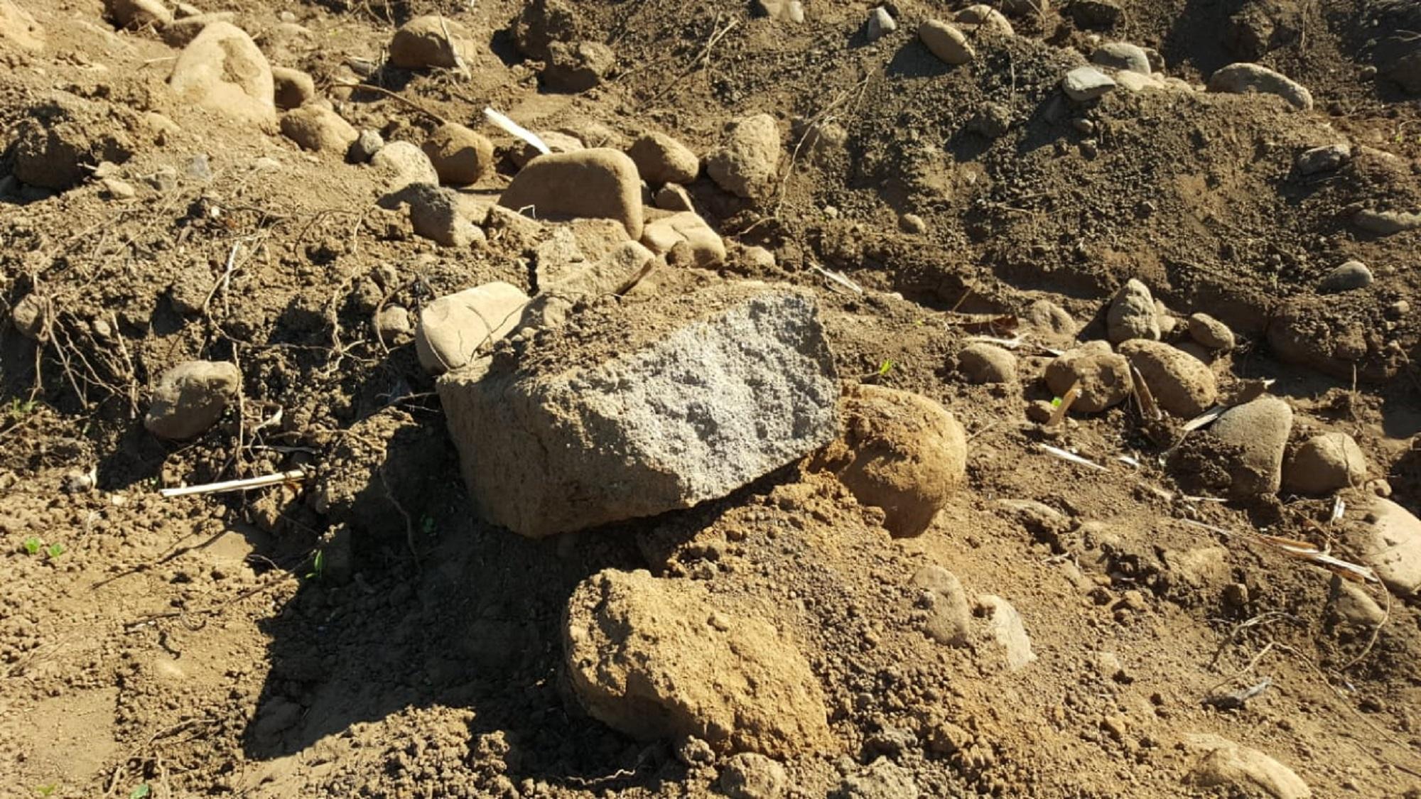 Según el arqueólogo Federico Paredes, las estructuras dañadas pertenecen al período preclásico medio y tardío, evidencia de la ocupación más antigua del sitio y contemporánea con el surgimiento de las ciudades Estado. Foto cortesía del Movimiento por la Defensa de Tacuscalco.