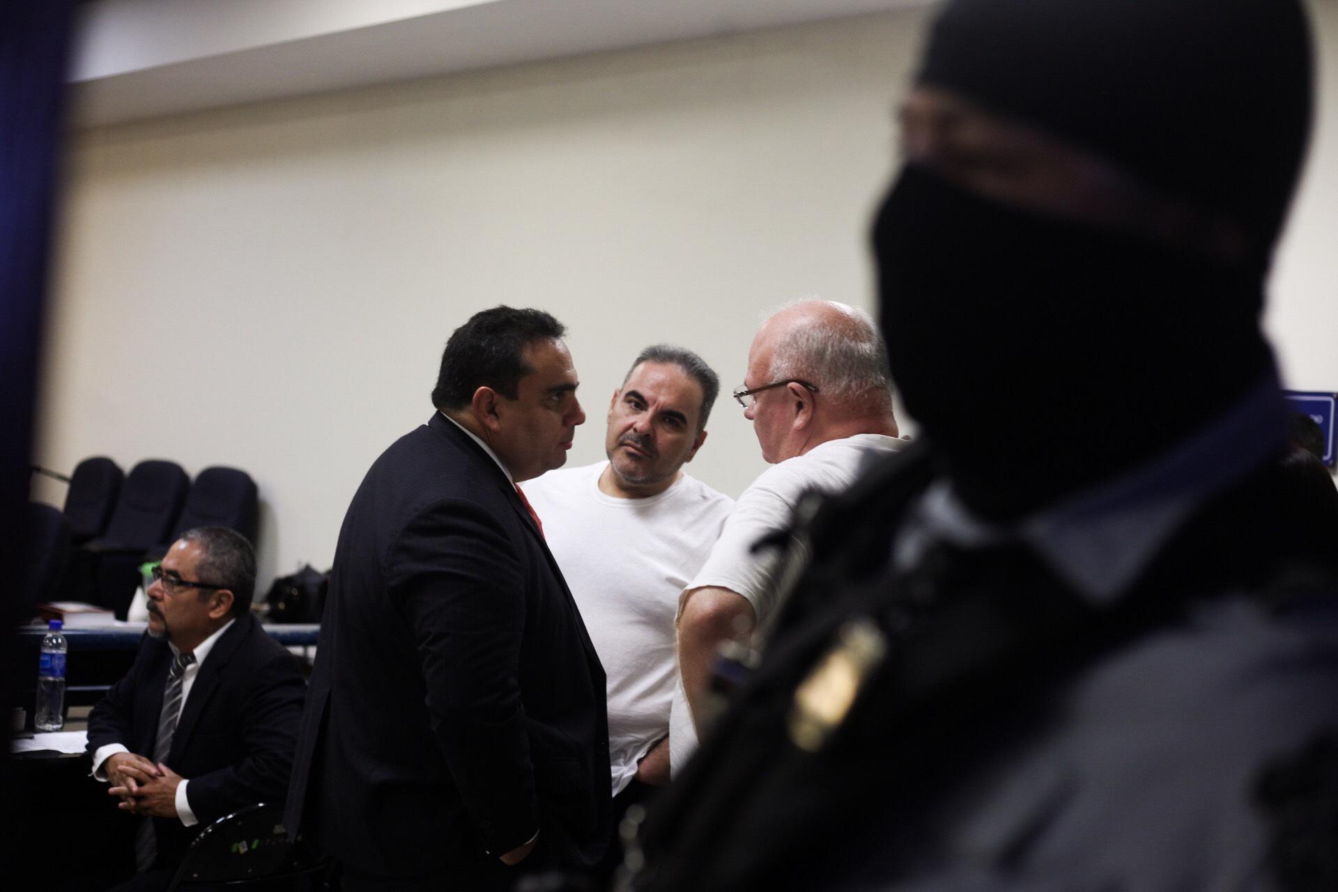 Antonio Saca, expresidente de la República, durante el inicio de la audiencia pública. Foto: Fred Ramos.