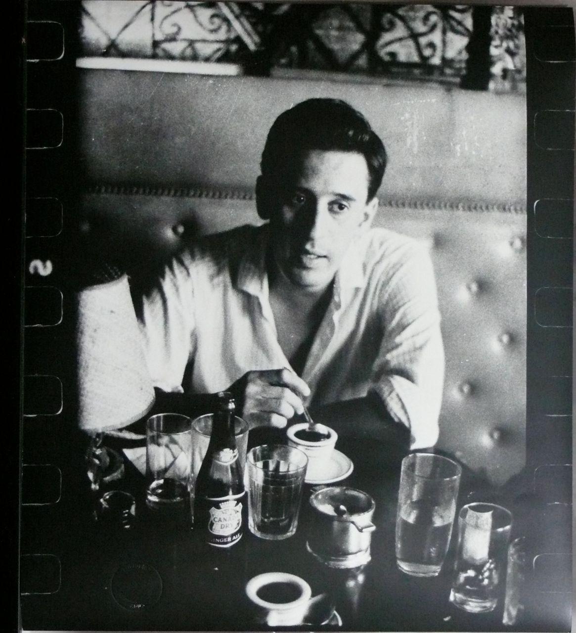 Roque Dalton en el Hotel Nacional de Cuba. Foto de Chino Lope. Cortesía del archivo fotográfico Familia Dalton/Fundación Roque Dalton.