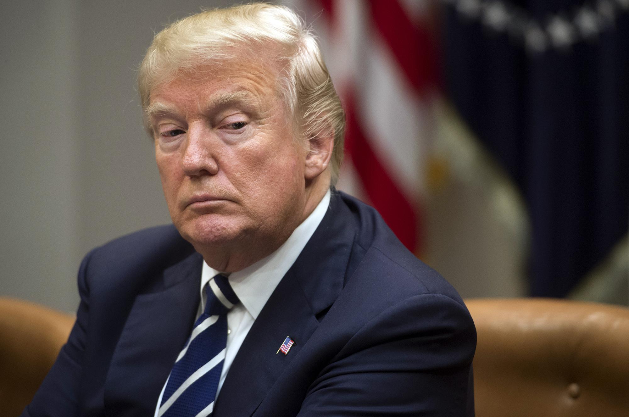 El presidente de EE. UU., Donald Trump, habla durante una reunión sobre la reforma penitenciaria en la Sala Roosevelt de la Casa Blanca en Washington, DC, el 11 de enero de 2018. / AFP PHOTO / SAUL LOEB