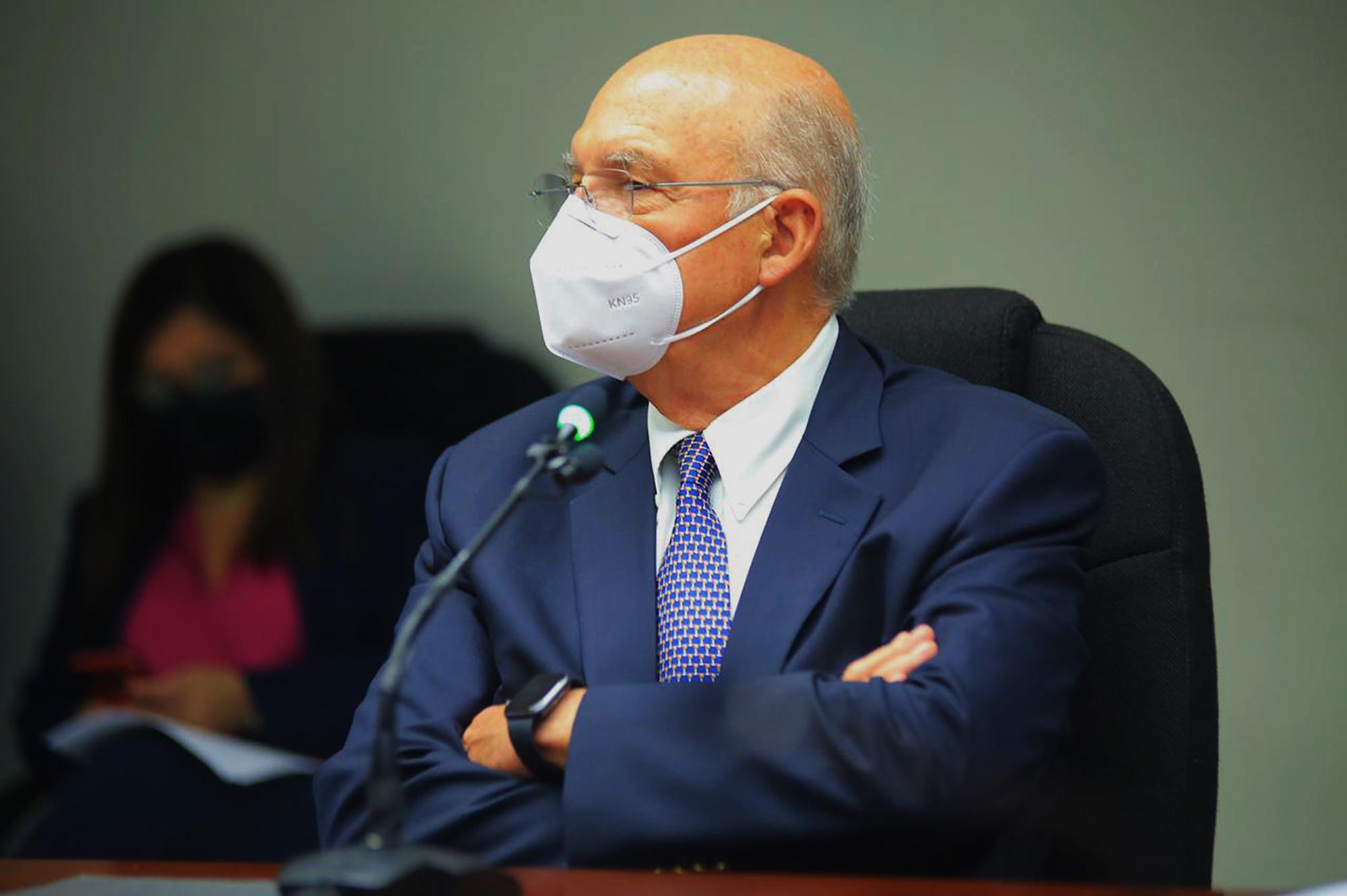 El expresidente Alfredo Cristiani durante la interpelación en la Comisión de la Asamblea Legislativa que investiga sobresueldos, el 21 de junio de 2021. Foto de El Faro: Cortesía de Asamblea Legislativa. 