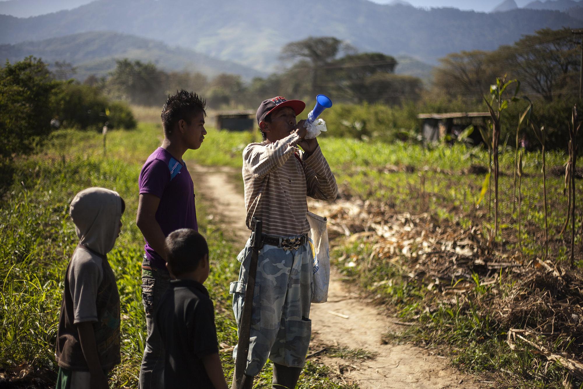 El Estado y la industria azucarera han tenido en Guatemala una estrecha relación. Ejemplo de ello fue el violento desalojo de 732 familias de la etnia q