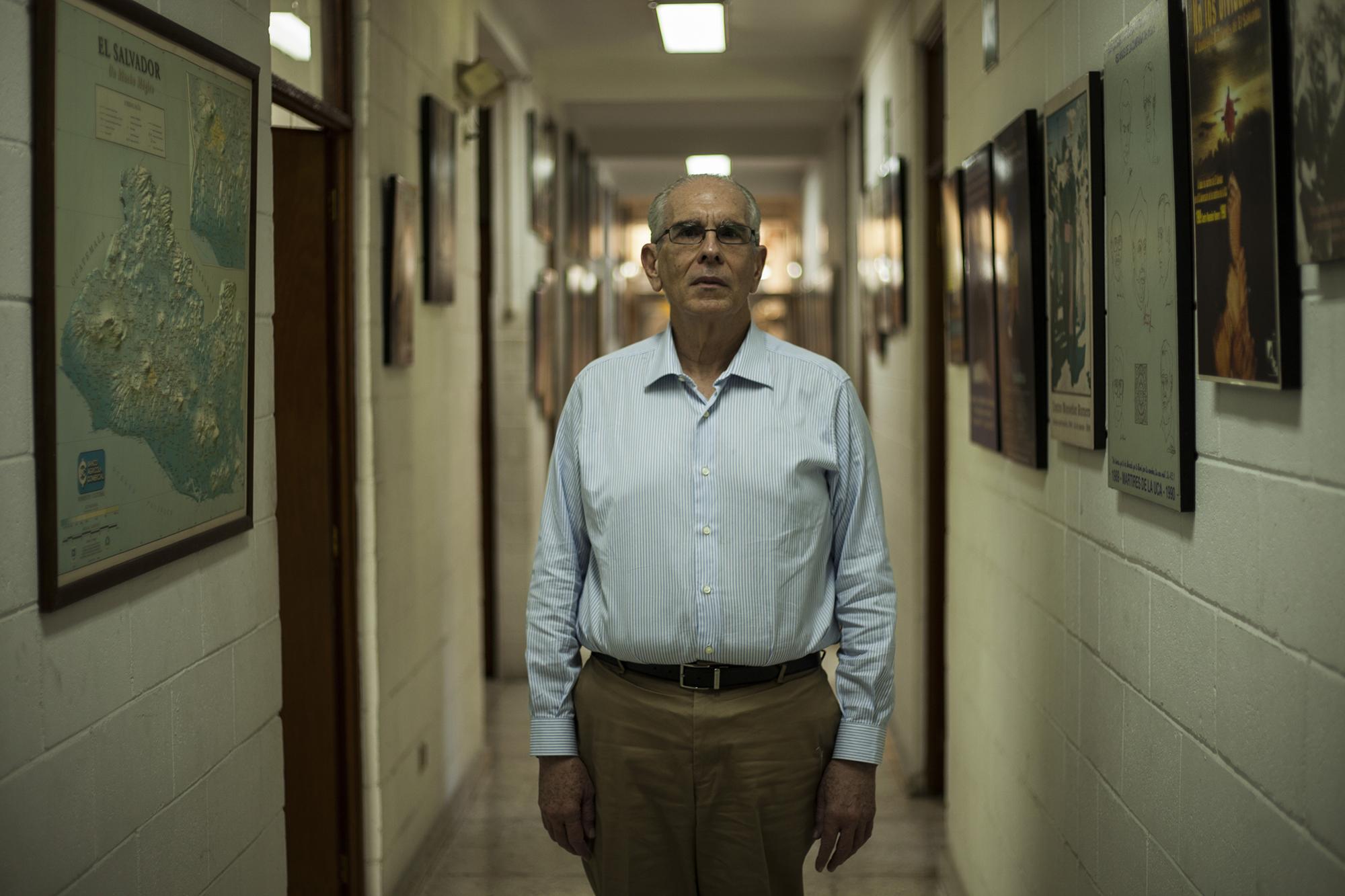 Rodolfo Cardenal, director del Centro Monseñor Romero, de la Universidad Centroamericana (UCA). Foto Víctor Peña.