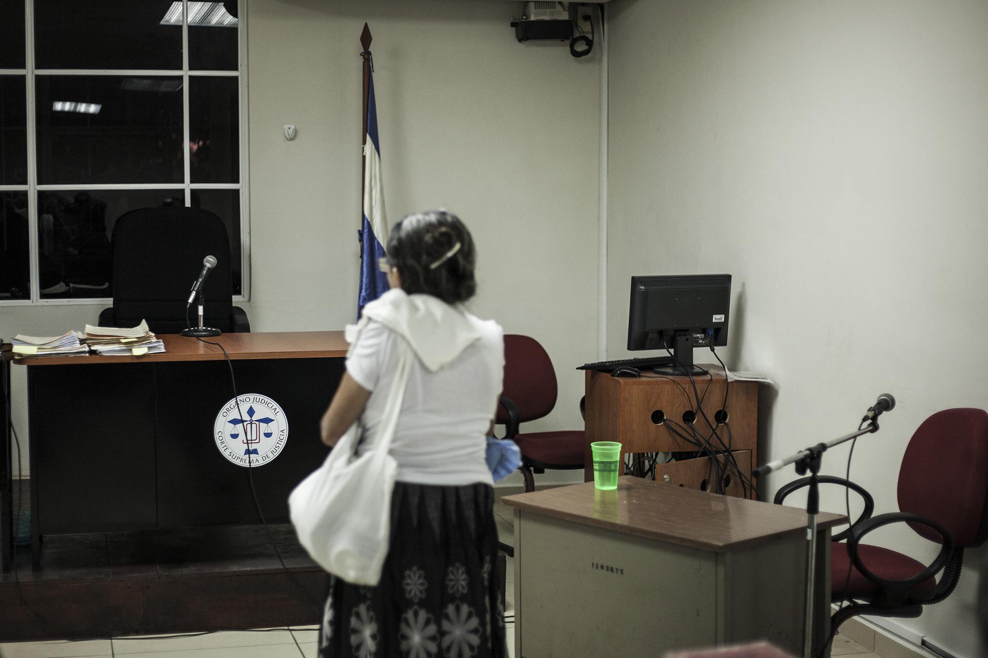 Sala de audiencias del nuevo Juzgado de Instrucción de San Francisco Gotera, en el departamento de Morazán. Foto: Víctor Peña.