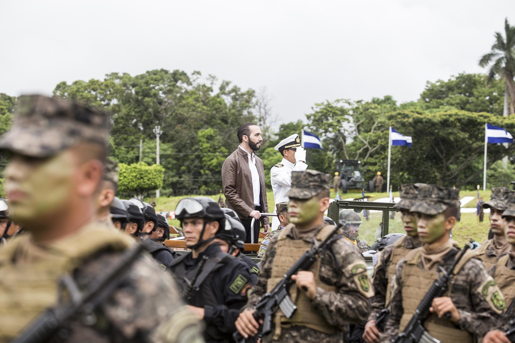 El presidente Nayib Bukele durante el traspaso de mando de la Fuerza Armada, el 11 de junio del 2019. Foto de El Faro: Fred Ramos