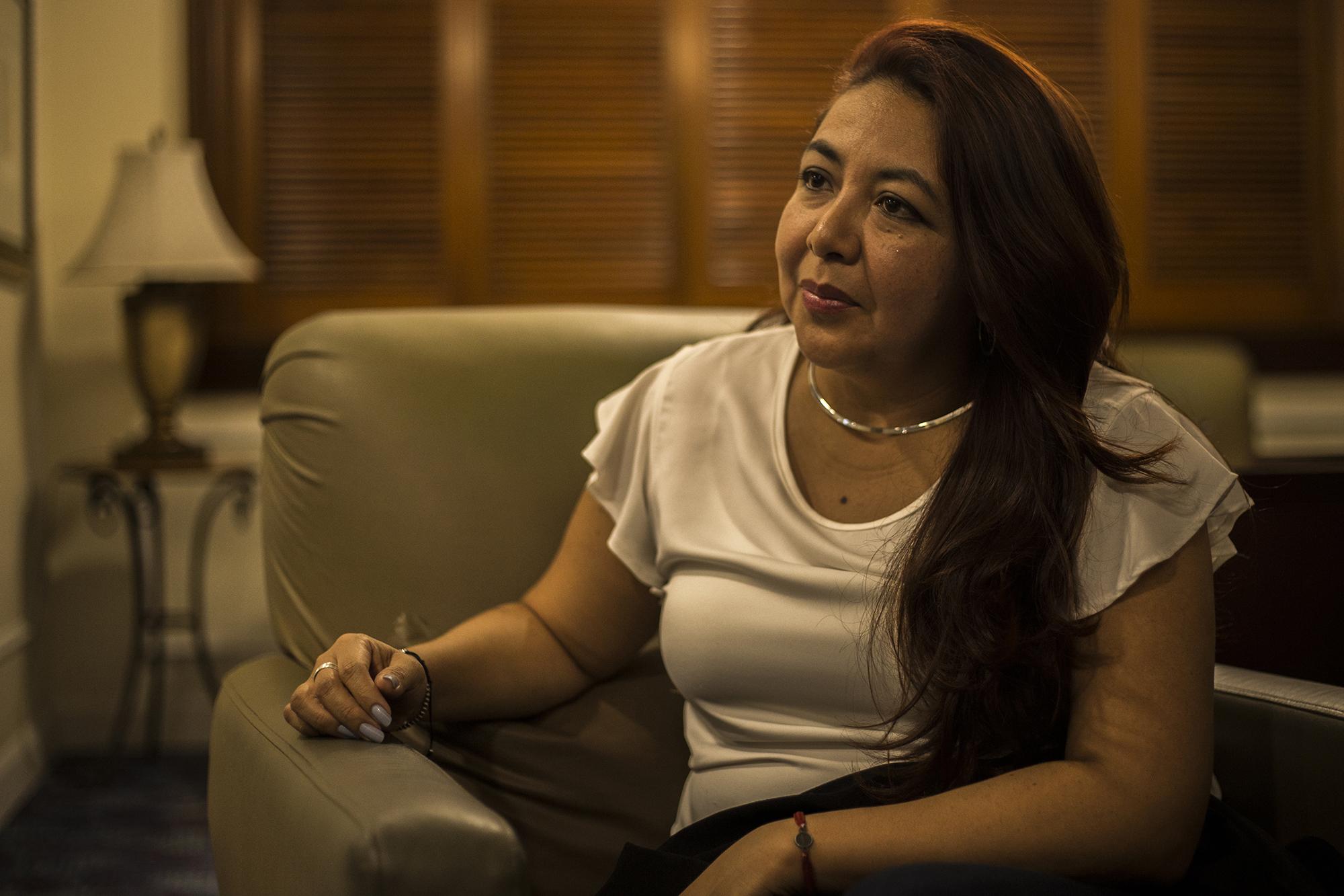 Lisseth Campos en entrevista con El Faro. Foto: Víctor Peña.