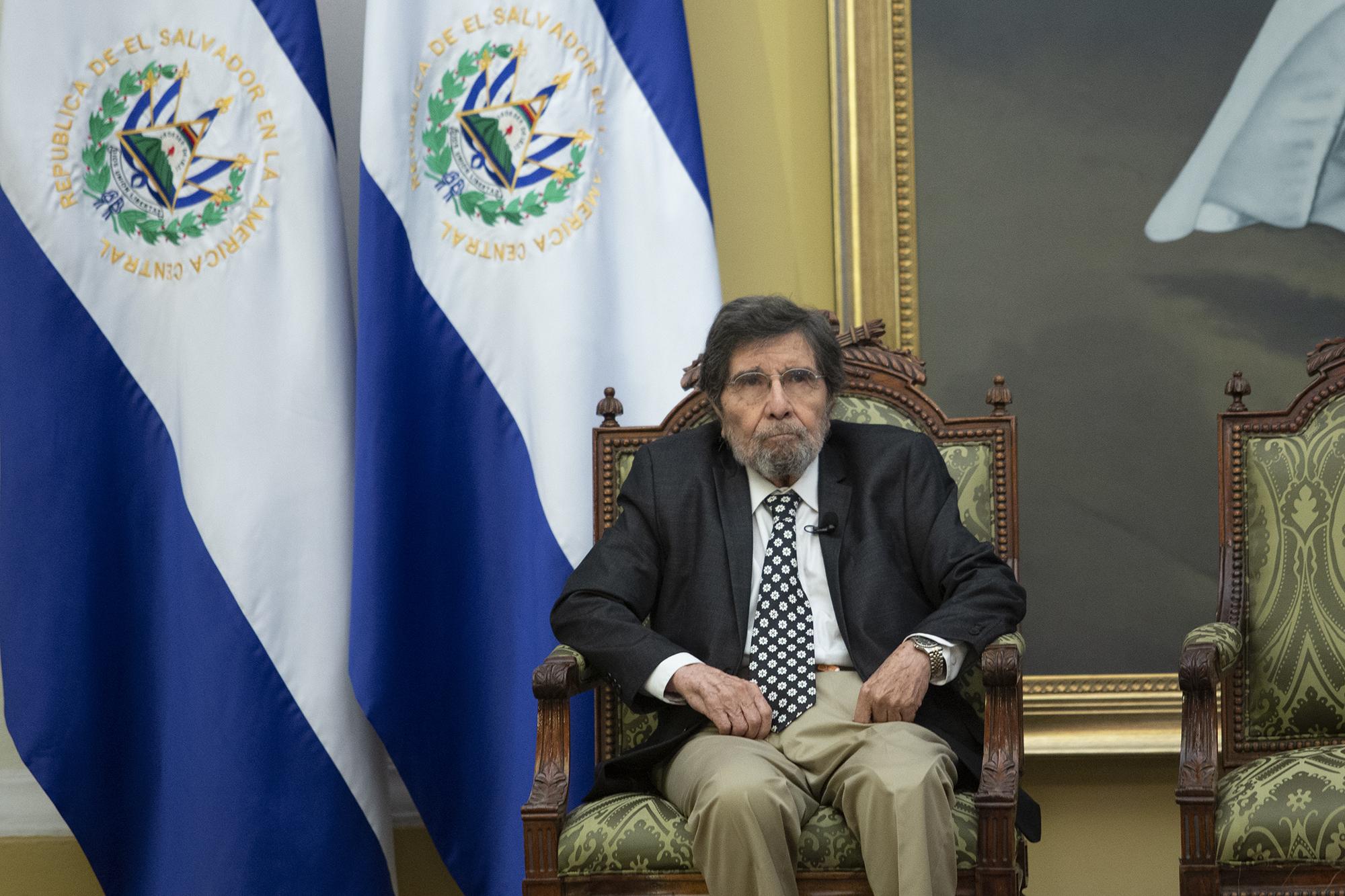 El escultor Rubén Martínez Bulnes recibió el Premio Nacional de Cultura 2019. Foto de El Faro/Carlos Barrera
