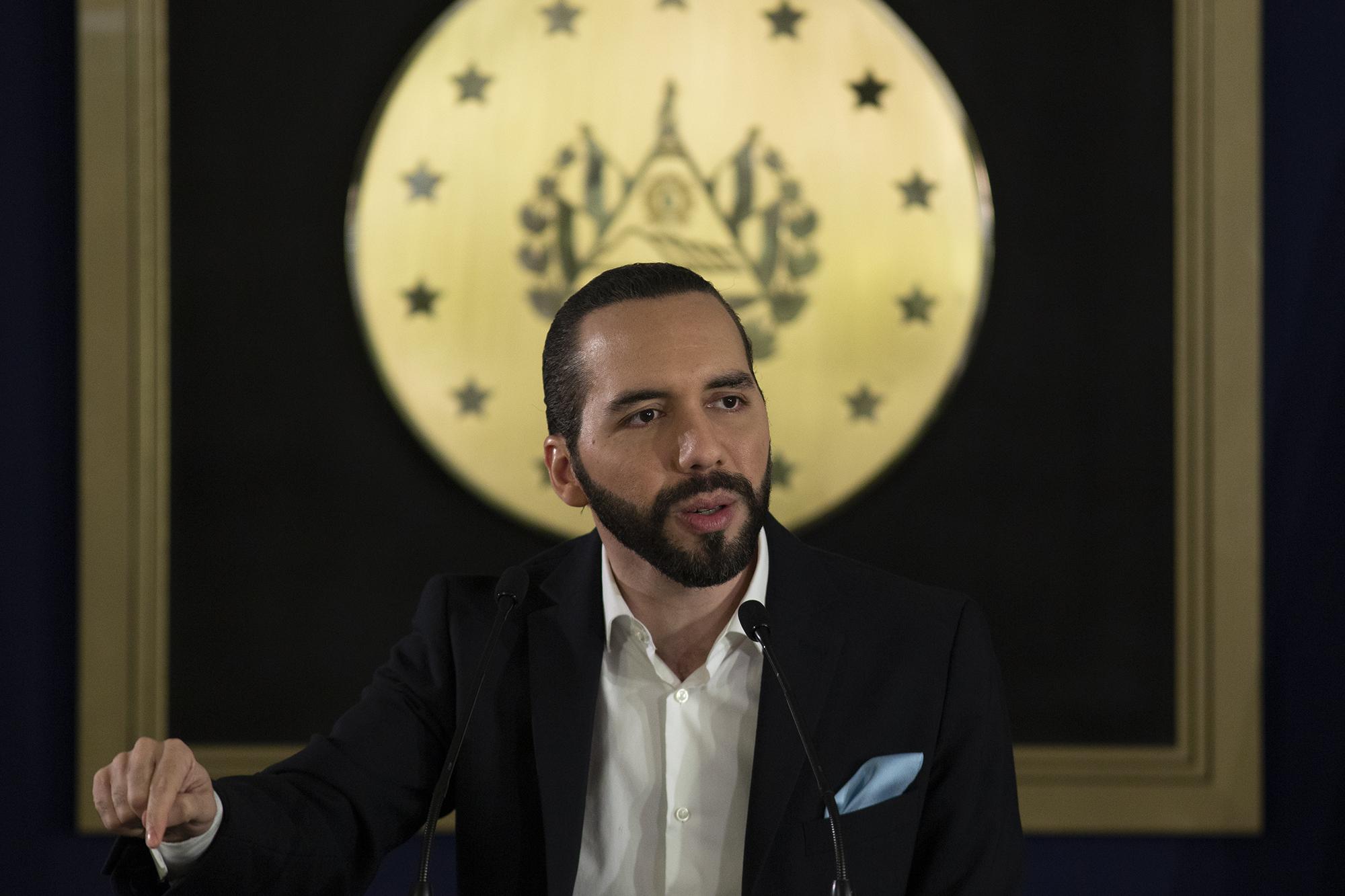 En la conferencia de prensa realizada en 1 de noviembre de 2019, el presidente Nayib Bukele dijo que su gobierno tenía la disposición de abrir los archivos del ejército sobre el Conflicto Armado (1980-1992). Foto/Carlos Barrera