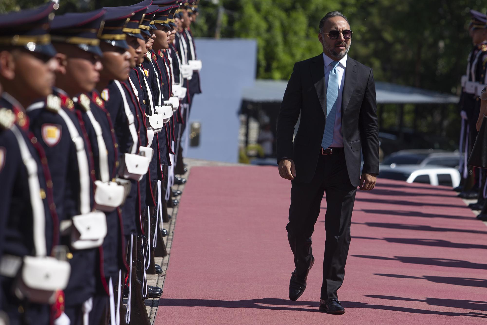 El secretario para Asuntos Legislativos y Jurídicos de la Presidencia, Conan Castro, durante el acto de juramentación de Mario Ponce como presidente de la Asamblea Legislativa. Noviembre de 2019. Foto: Carlos Barrera