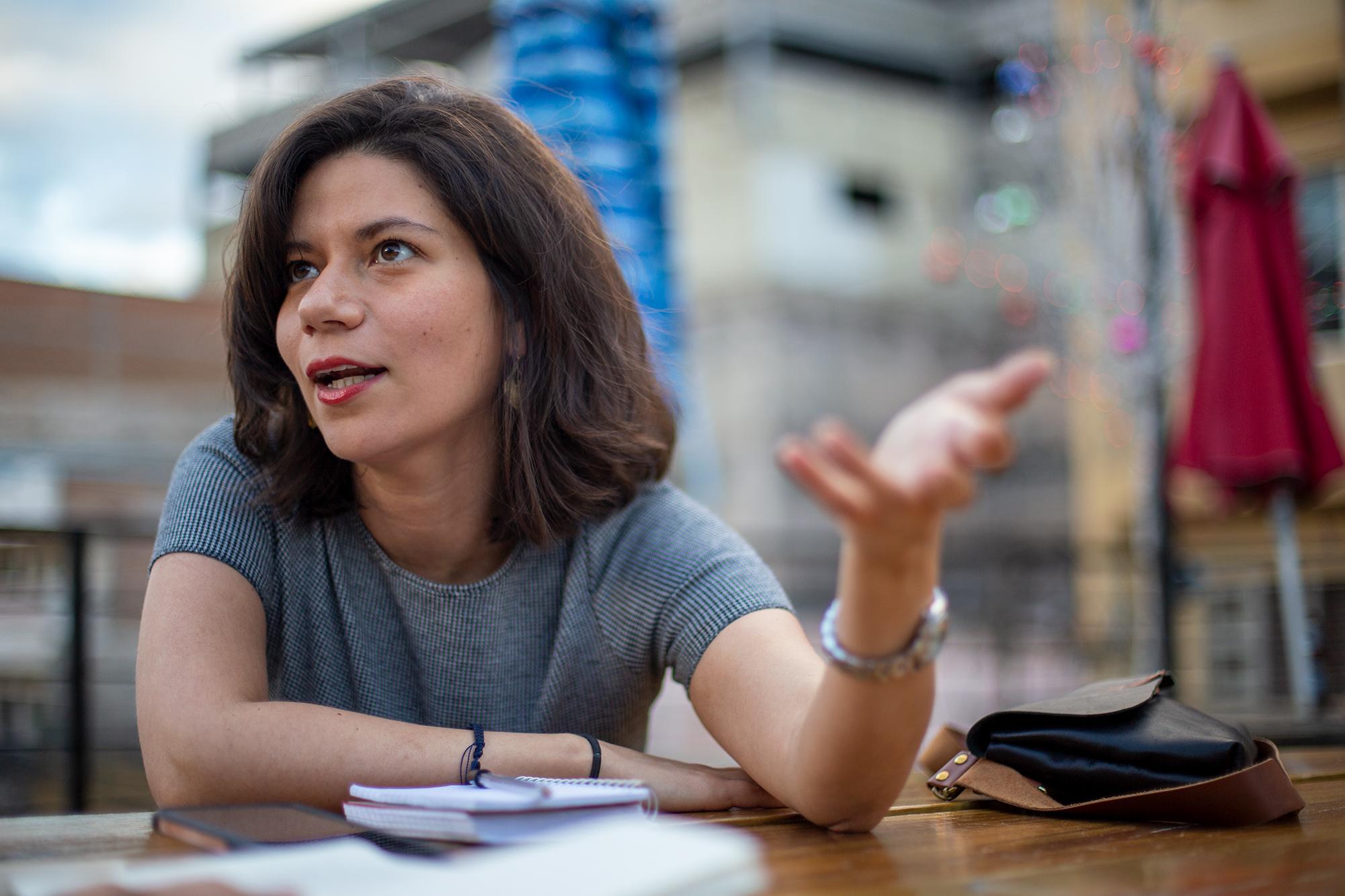 Andrea Nuila Hermannsdorfer, speaking with Contra Corriente. Photo: Martín Cálix.