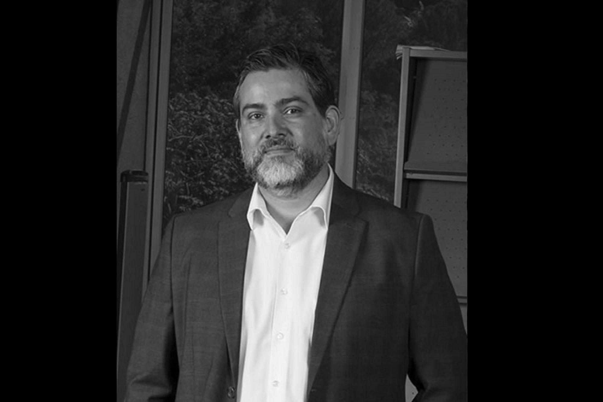 Manuel Sánchez Masferrer es economista, profesor e investigador de ESEN, coordinador del Centro para el Progreso Social. Director y autor del Global Entrepreneurship Monitor El Salvador.
