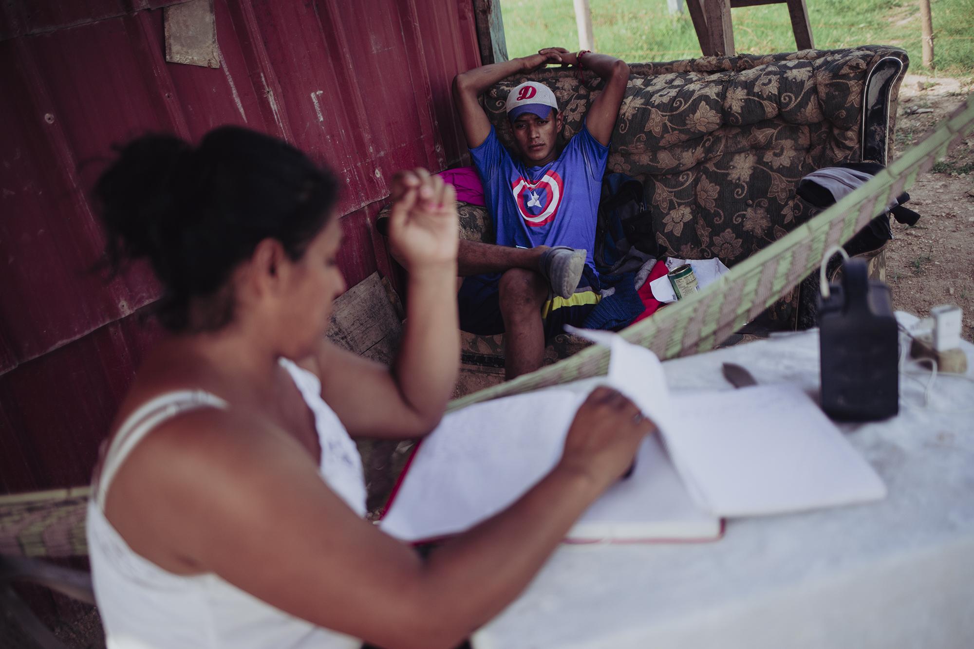 David Hernández, de 19 años, viajó en la caravana en enero de 2021. Llegó hasta Tecún Umán, Guatemala, y fue deportado. Desde entonces, planifica su viaje para finales de abril de 2021: 