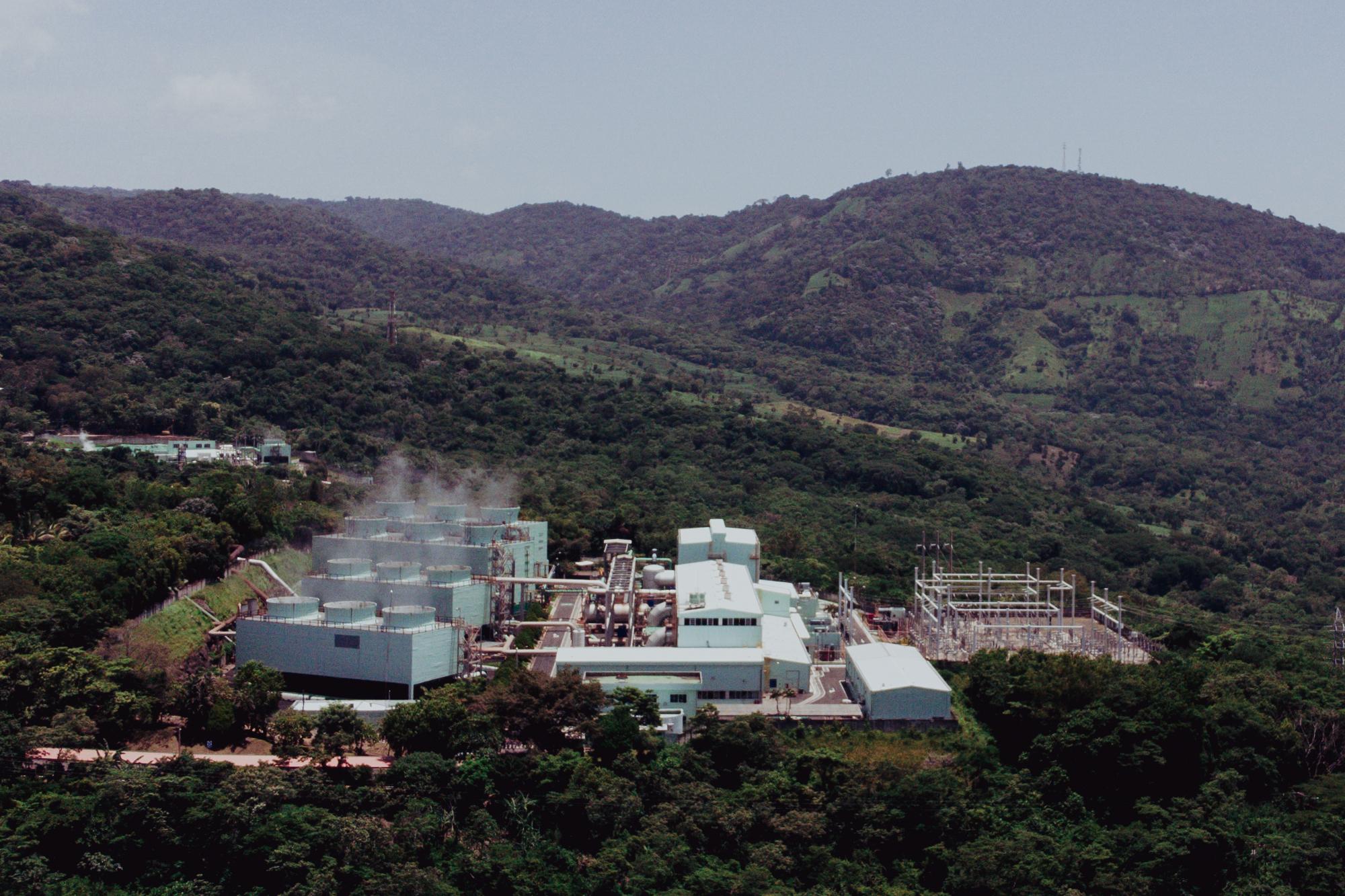 Planta geotérmica de Berlín, ubicada en el cantón Montañita, del municipio de Alegría, en Usulután. Foto de El Faro: Carlos Barrera