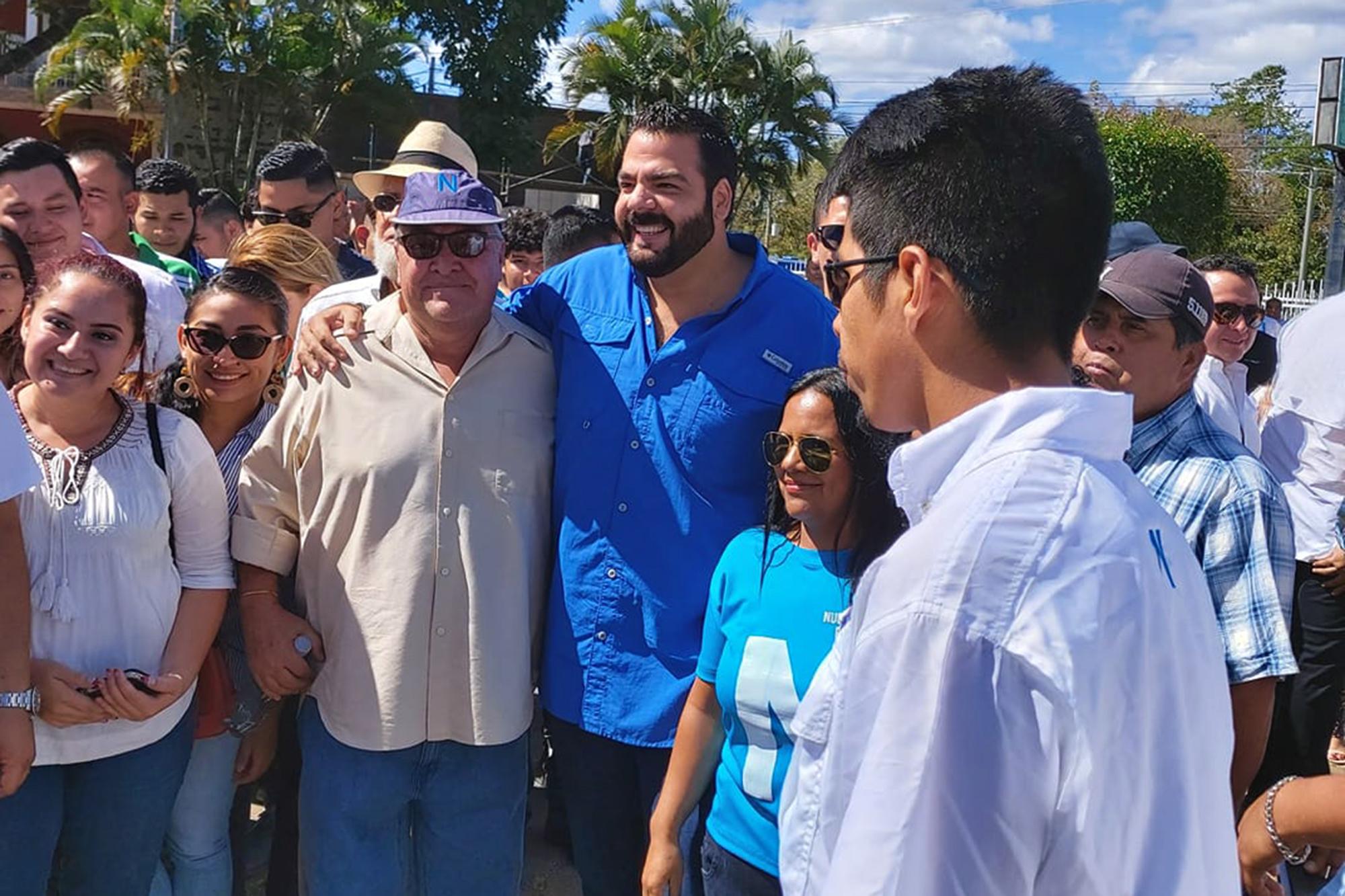 Jaime Figueroa y Xavier Zablah coincidieron en un evento durante la segunda semana de febrero de 2020. El Movimiento por las Transformaciones Sociales (MPTS), dirigido por Figueroa, apoyó la candidatura de Zablah, quien fue electo presidente de Nuevas Ideas el 1 de marzo de 2020. Foto cortesía de MPTS.