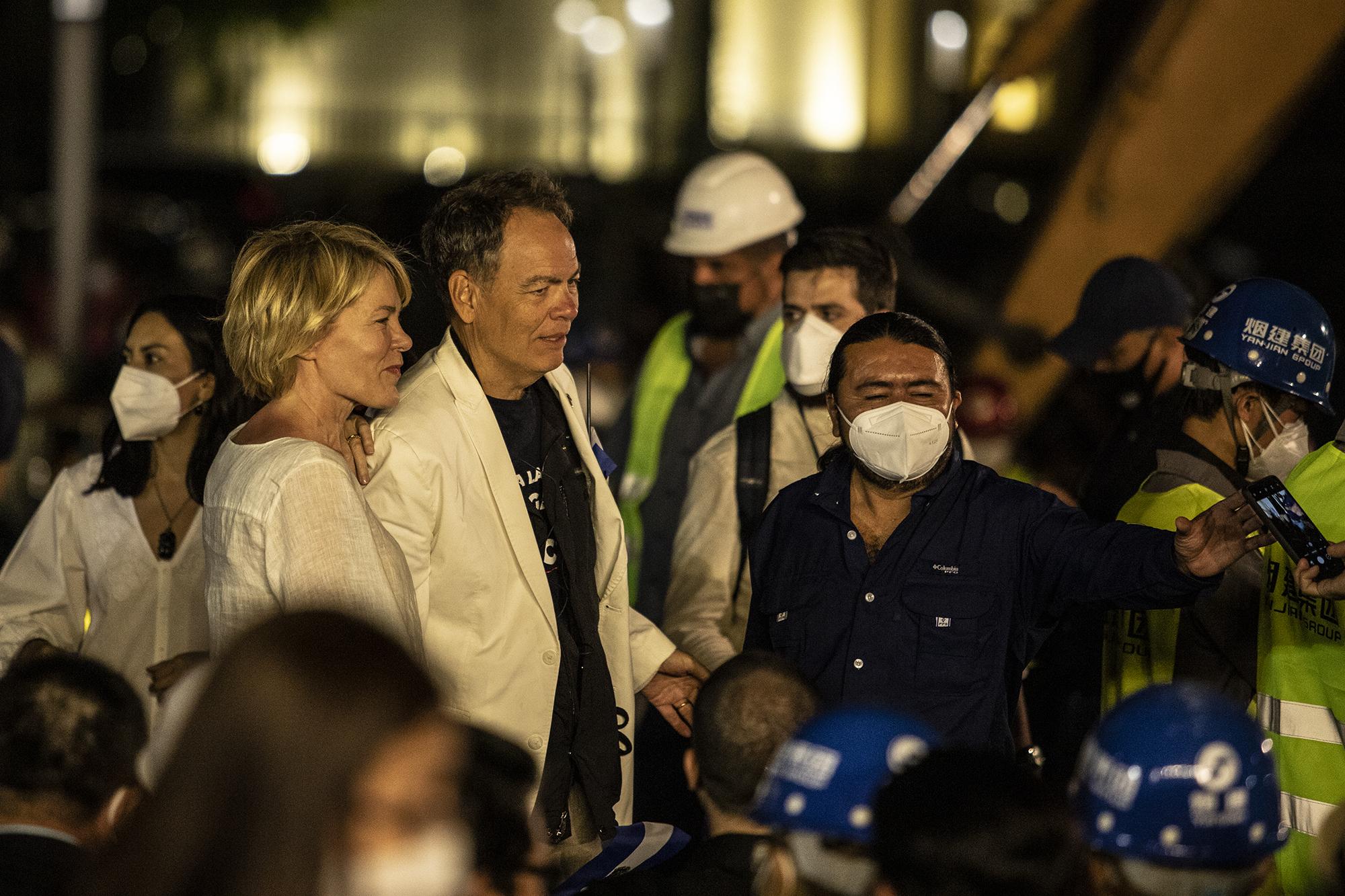 En algunos eventos organizados por el Gobierno y con presencia del presidente Bukele.  Es normal ver al gurú del Bitcoin, Max Keiser, y a su esposa, Stacy Hebert, como invitados especiales. Foto de El Faro: Carlos Barrera