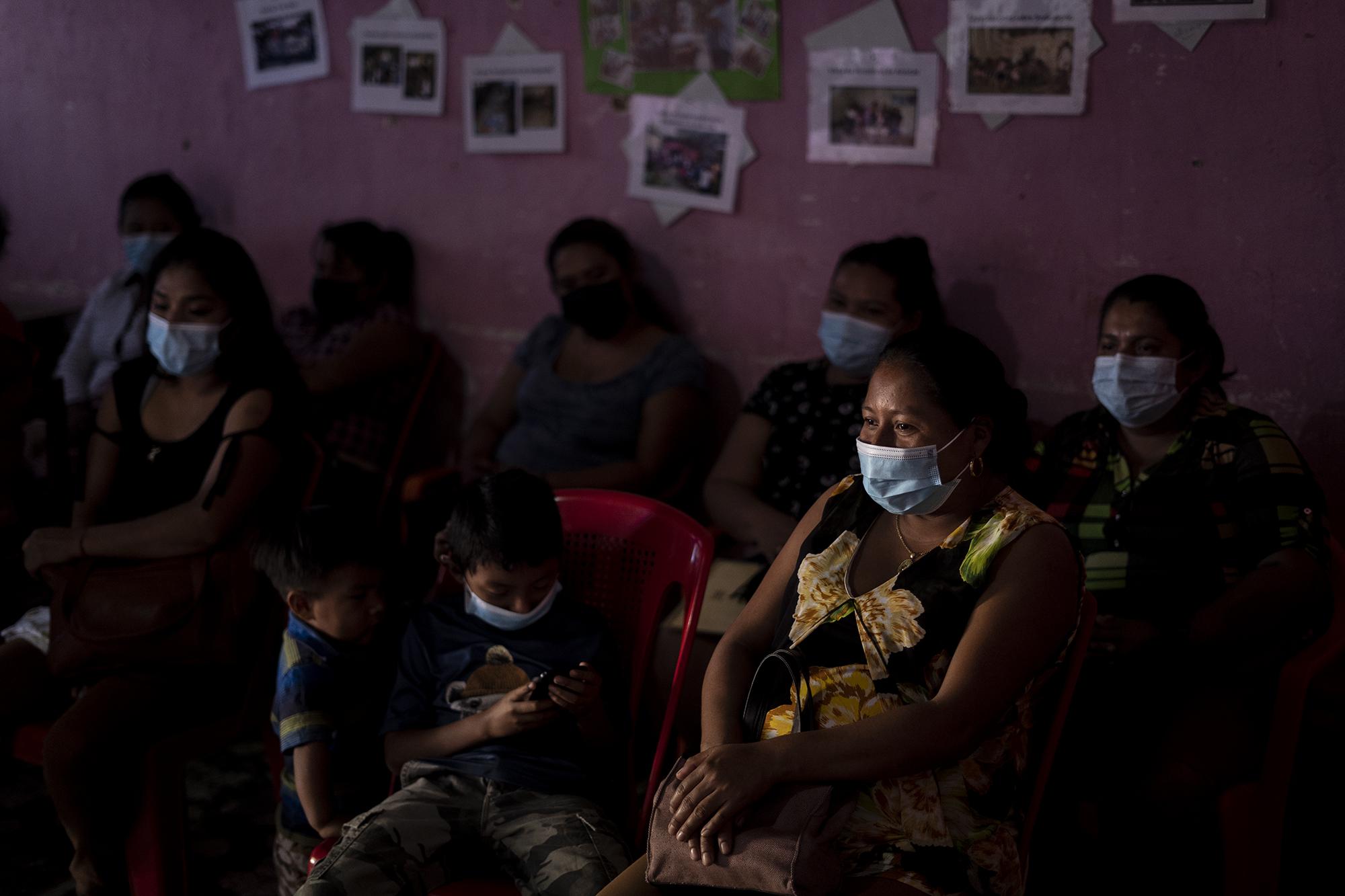 El sindicato realiza una sesión informativa en su sede, en Tacuba, Ahuachapán. Foto de El Faro: Carlos Barrera