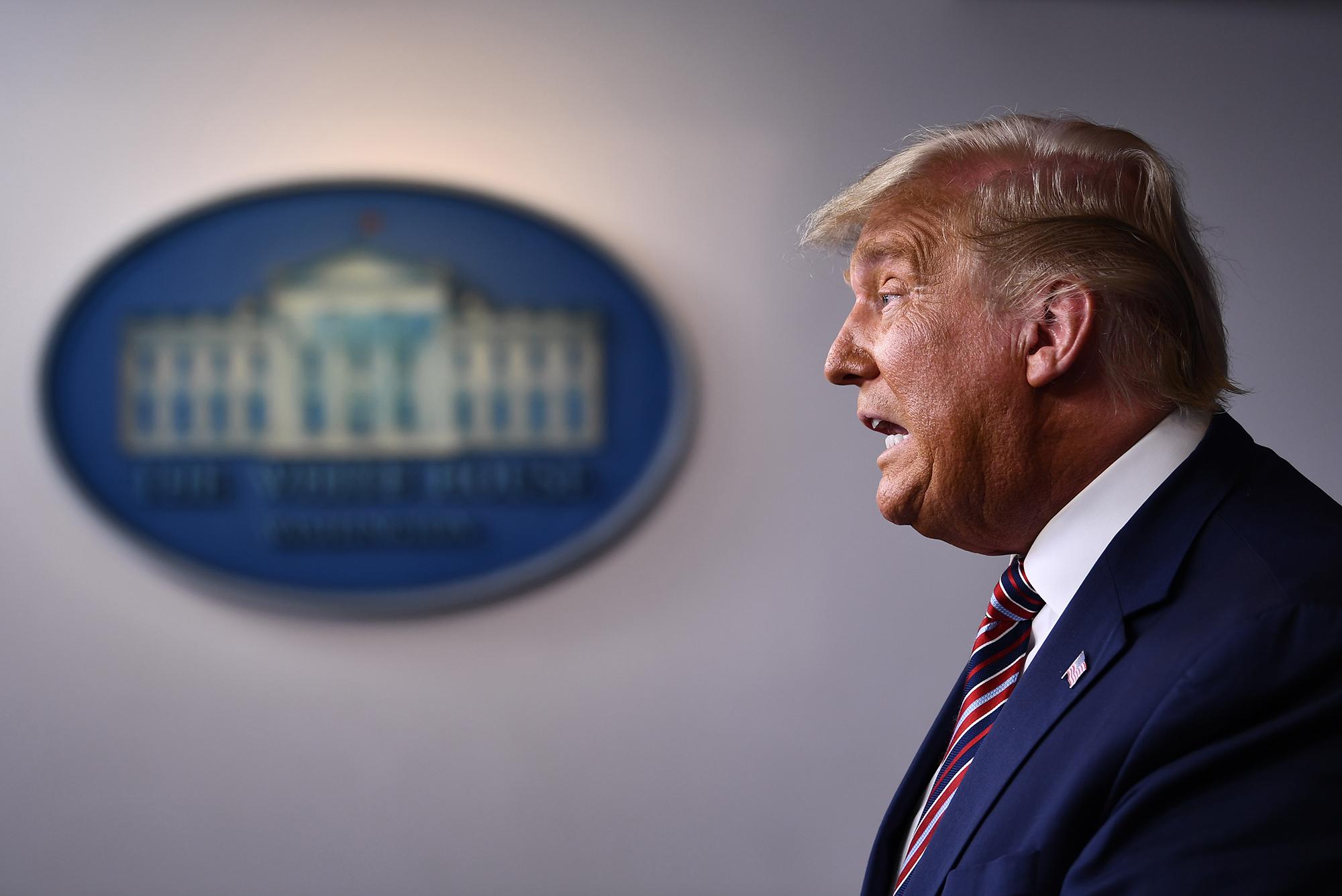 El presidente de los Estados Unidos, Donald Trump, habla en la Sala Brady Briefing en la Casa Blanca en Washington, DC el 5 de noviembre de 2020. Foto de Brendan Smialowski / AFP.