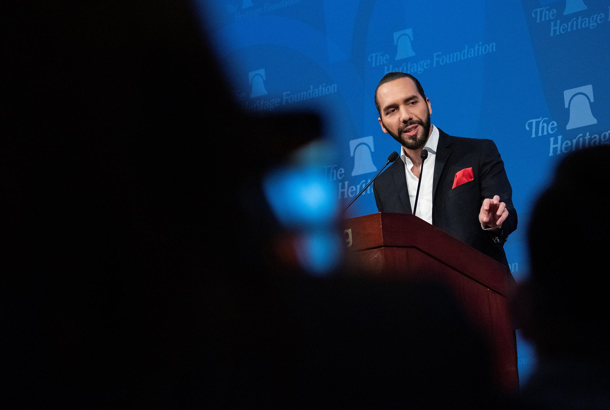 El presidente electo de El Salvador, Nayib Bukele, habla en la Fundación Heritage en Washington, DC, el 13 de marzo de 2019. - Nayib Bukele asumirá oficialmente su cargo el 1 de junio de 2019. (Foto de Eric BARADAT / AFP)