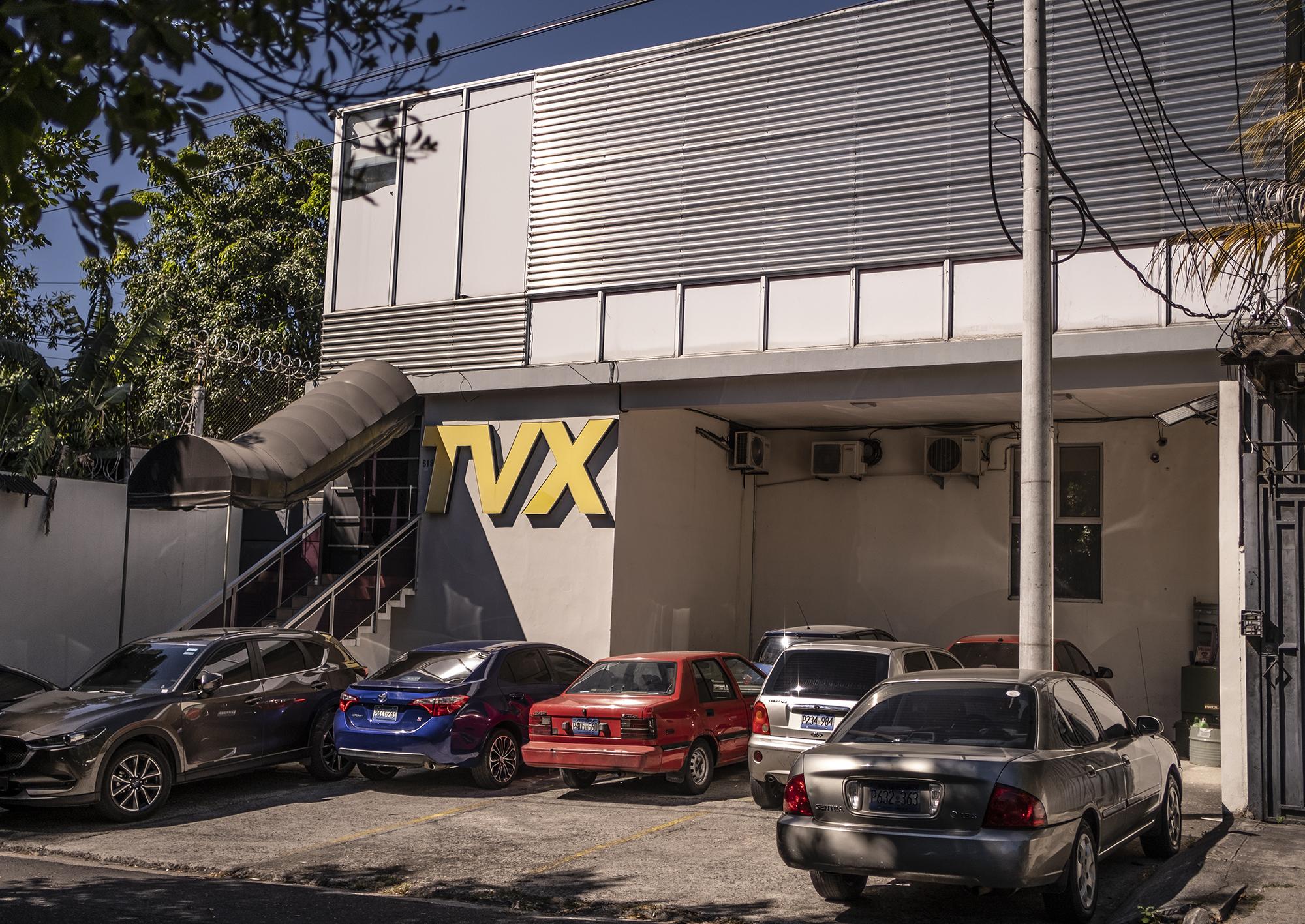 Inmueble donde actualmente opera el canal TVX, ubicado en la colonia Escalón. El canal pertenece a Starlight, empresa creada por dos hombres de confianza de Bukele y adquirida en un 60 % por una compañía del grupo Alba. 