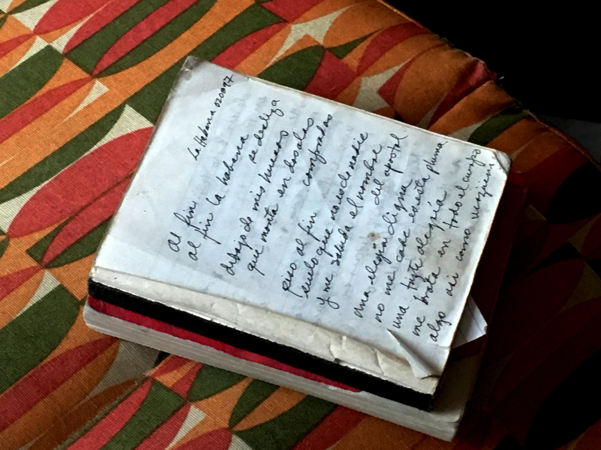 El cansancio técnico de escribir para informar desde el periodismo fue uno de los principales motivos por los que Menjívar dejó de lado la poesía.
