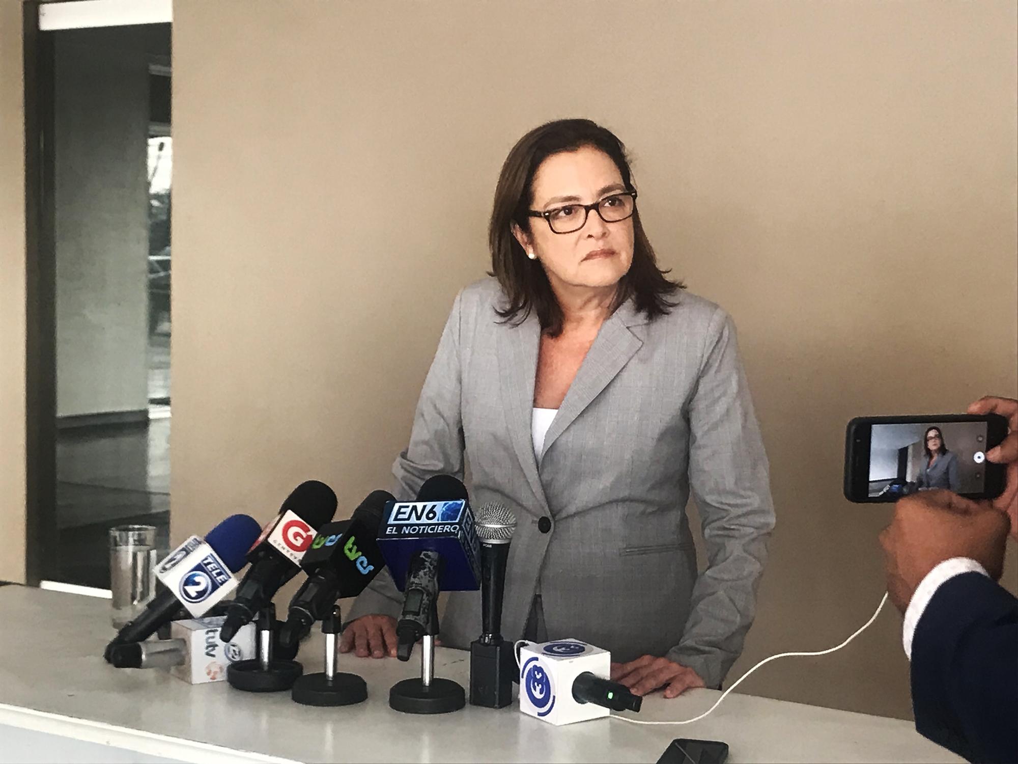 Alexandra Hill Tinoco, nueva canciller de la República, durante su primera conferencia de prensa el 3 de mayo de 2019. Foto: Nelson Rauda/ El Faro