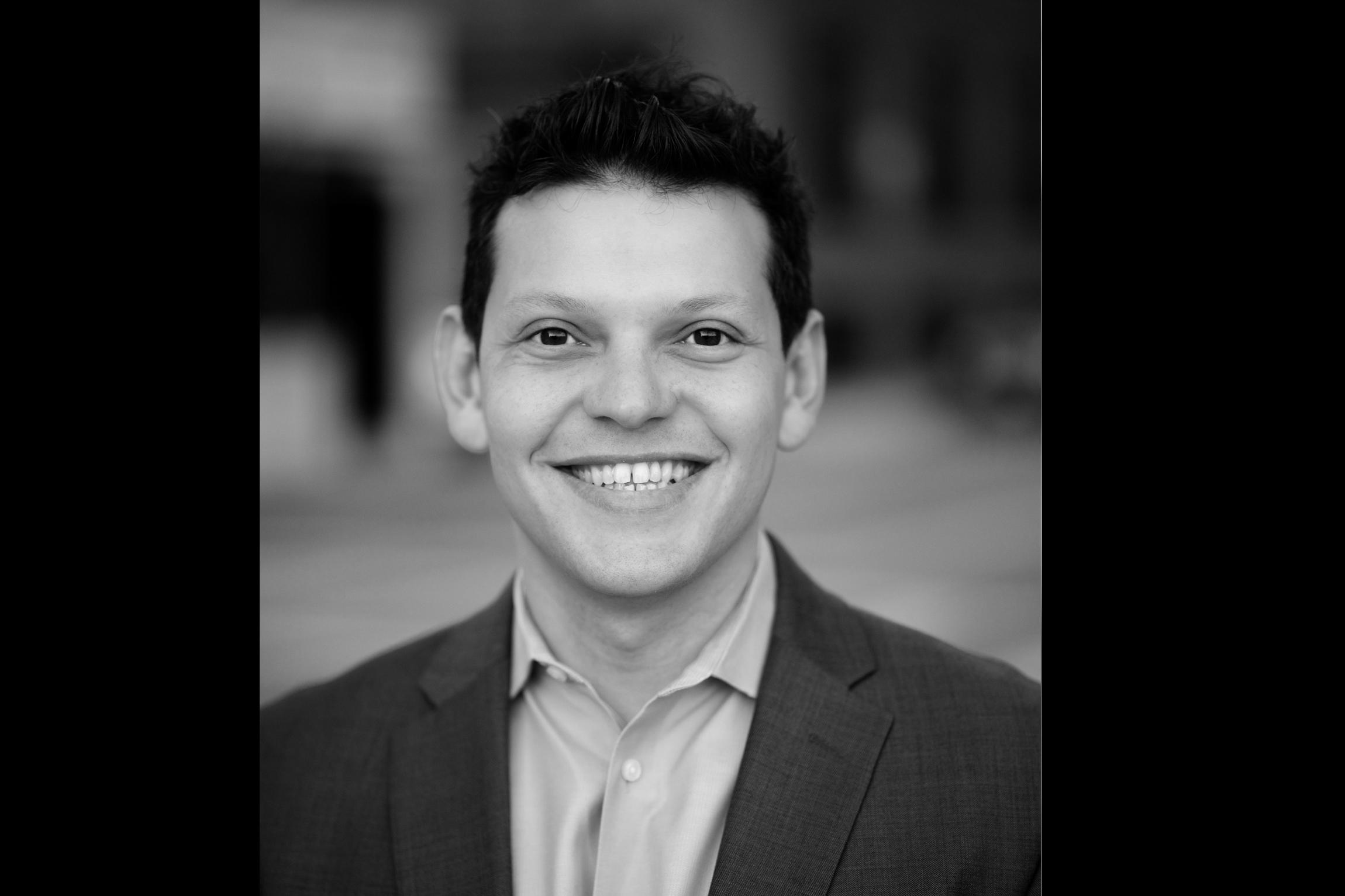 Iván Espinoza-Madrigal es abogado de derechos humanos y director ejecutivo de Lawyers for Civil Rights, la organización que presentó el primer caso en nombre de los salvadoreños en contra del presidente Trump para salvar el TPS.