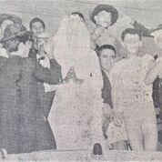Carroza de Afeminados, 1957. Fotografía publicada por el periódico El Independiente, 13 de agosto de 1957. Foto cortesía de Amaral Gómez Arévalo.
