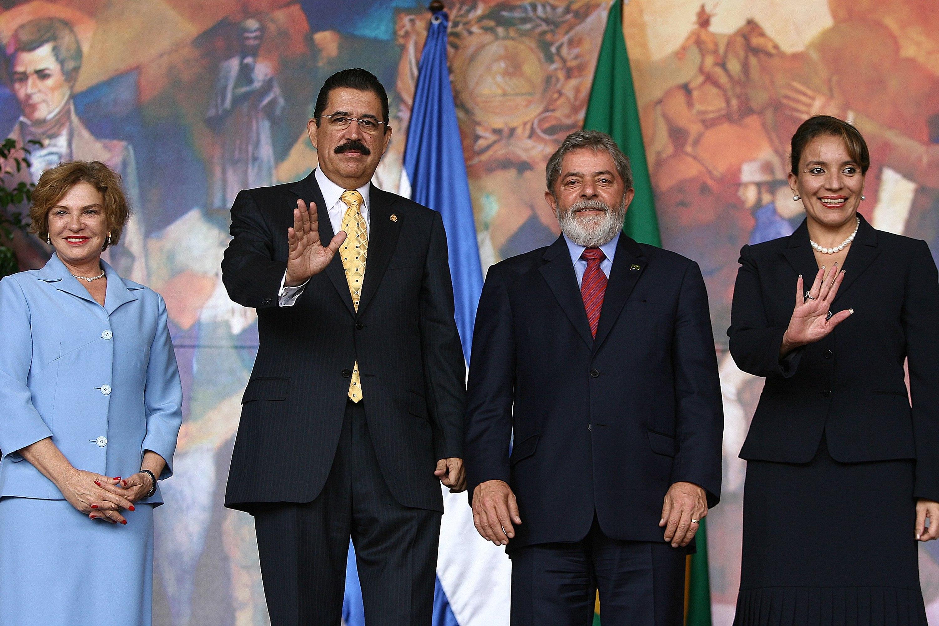 Luiz Inácio Lula da Silva (center-right), President of Brazil, during a state visit alongside Manuel Zelaya, then-President of Honduras, and First Lady Xiomara Castro (right) in Tegucigalpa on Aug. 7, 2007. Photo: Ricardo Stuckert/PR/Government of Brazil