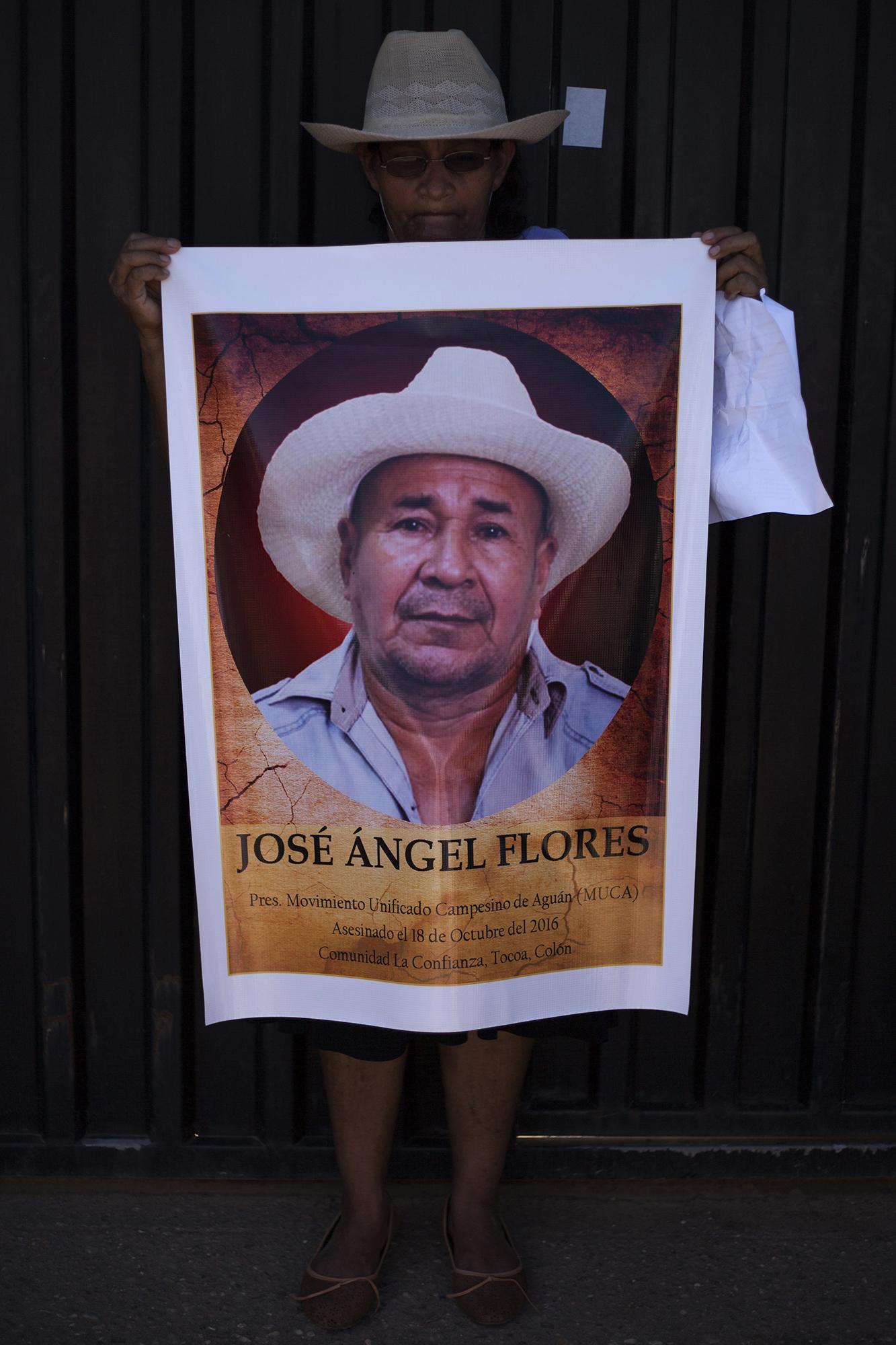 José Ángel Flores es el último campesino asesinado en el Bajo Aguán, debido al conflicto por el control de tierras entre campesinos y terratenientes en ese valle del departamento de Colón. Flores era el presidente del Movimiento Campesino del Aguán (MUCA), y fue asesinado a balazos frente a las oficinas de su movimiento, el 18 de octubre de 2016, en el municipio de Tocoa.