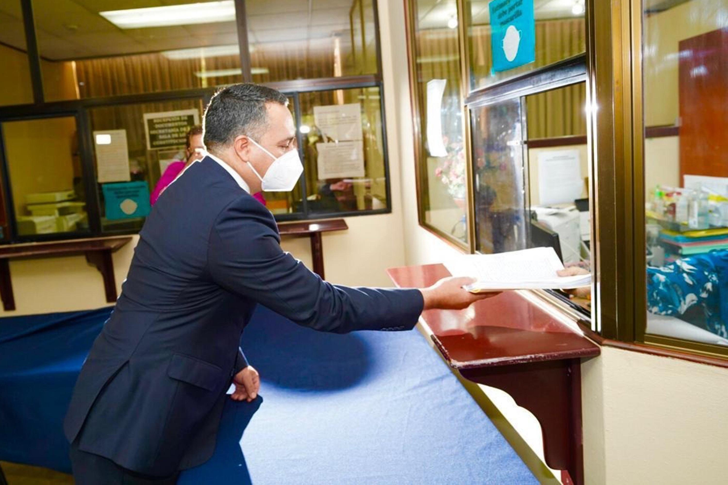 Fiscal General de El Salvador, Rodolfo Delgado, en una diligencia ante la Corte Suprema de Justicia, en noviembre de 2021. Foto tomada del sitio oficial de la Fiscalía.