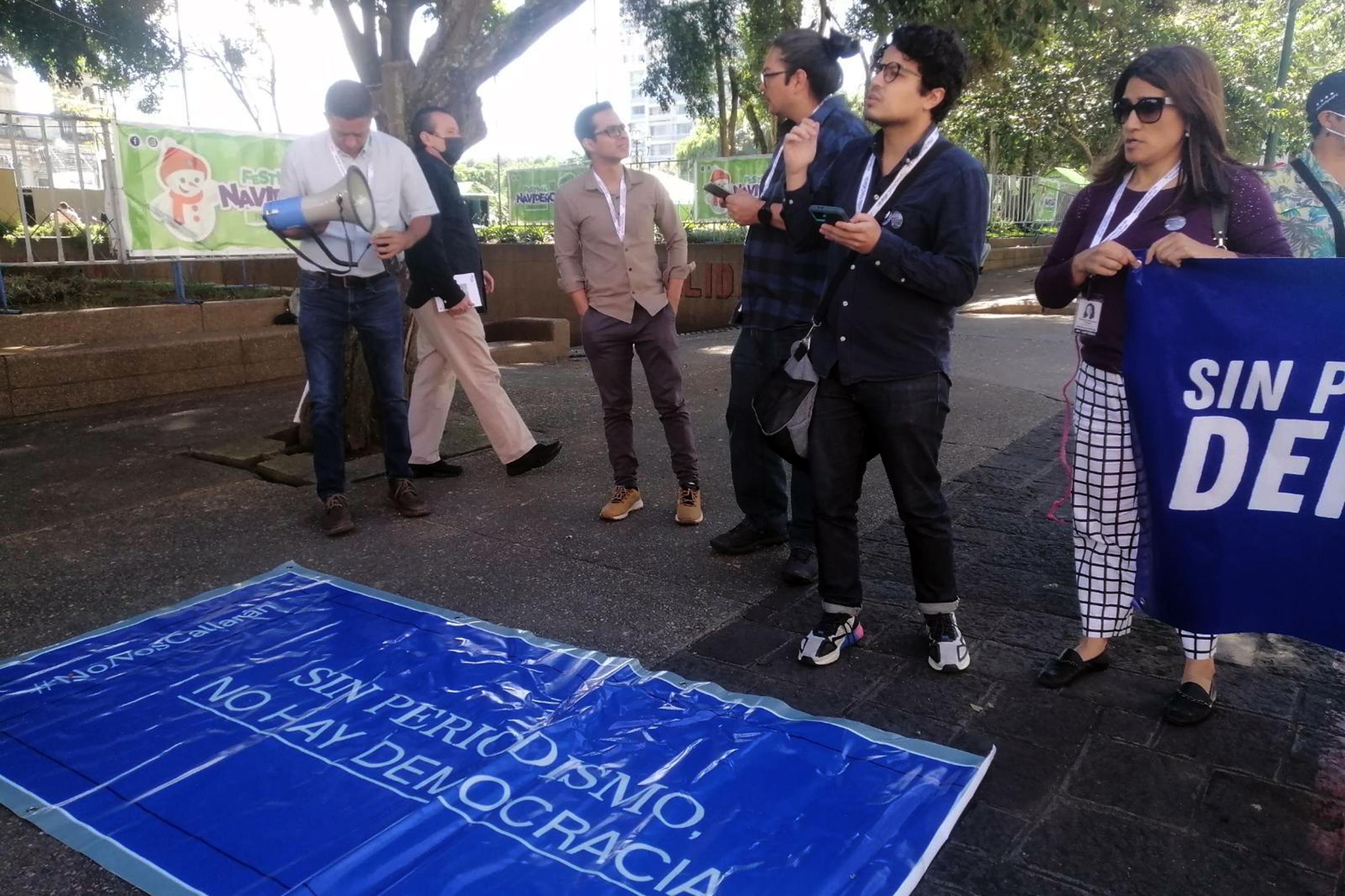 Periodistas guatemaltecos hicieron distintas actividades en el marco del día del periodista, celebrado este 30 de noviembre en Guatemala. 