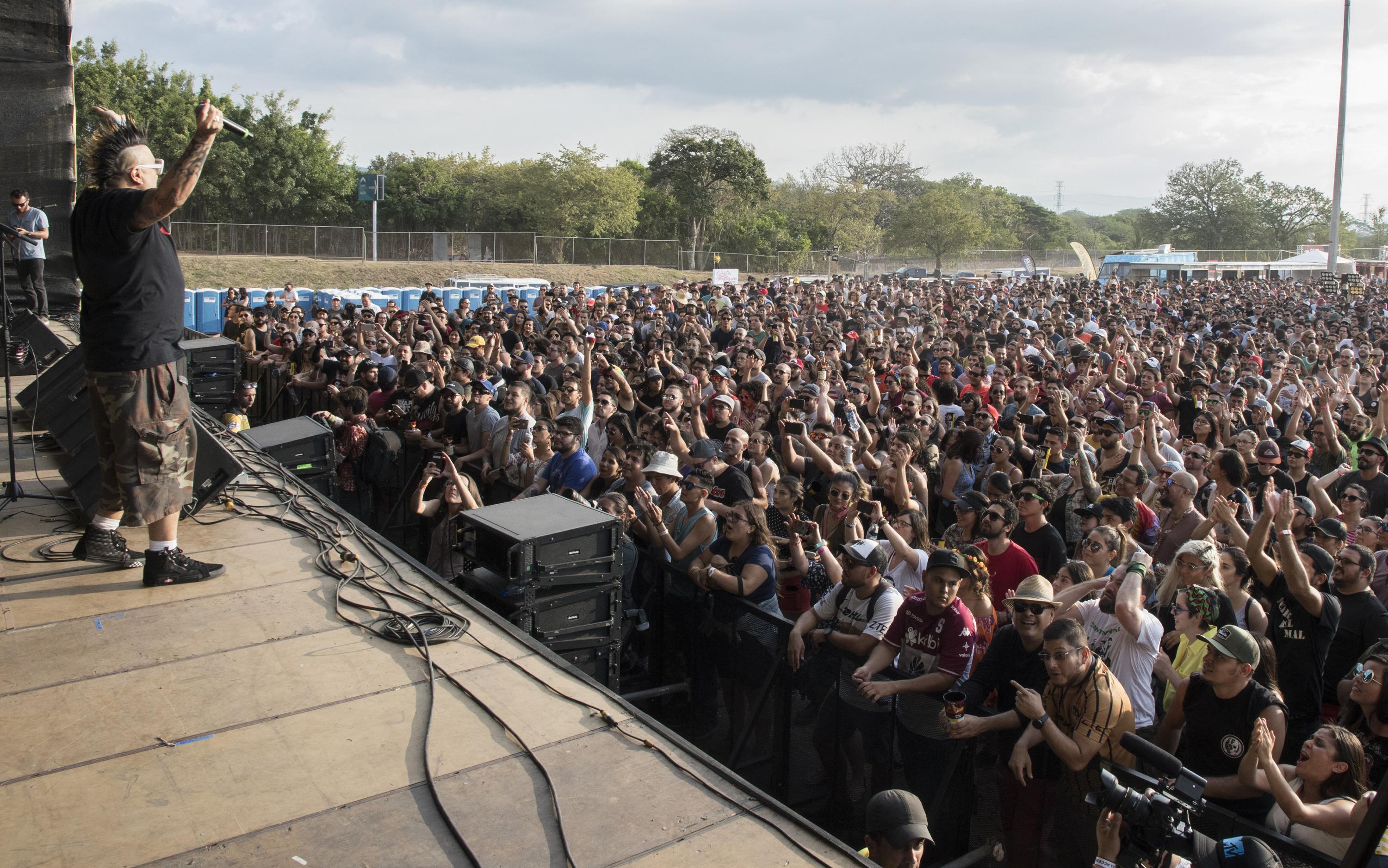 Cano Hernández, vocalista de la banda mexicana 