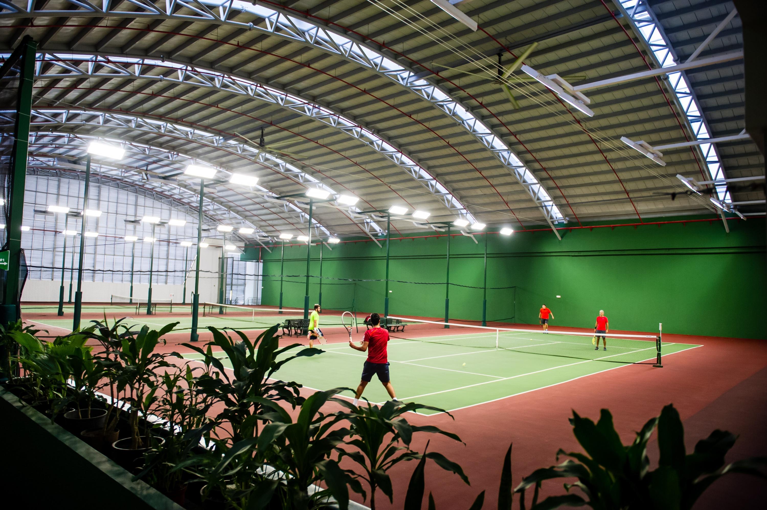 Tennis courts at Club Unión de Panama, where membership costs US$100,000. Photo: José Saenz/Club Unión