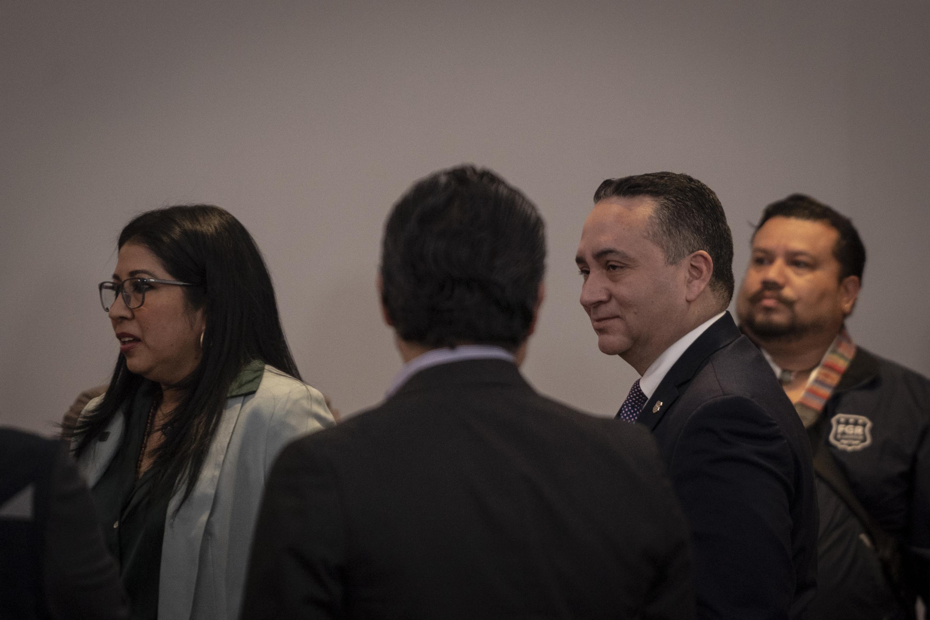 Attorney General Rodolfo Delgado alongside TSE President Dora Martínez at the swearing-in of ballot-review personnel. Photo Víctor Peña