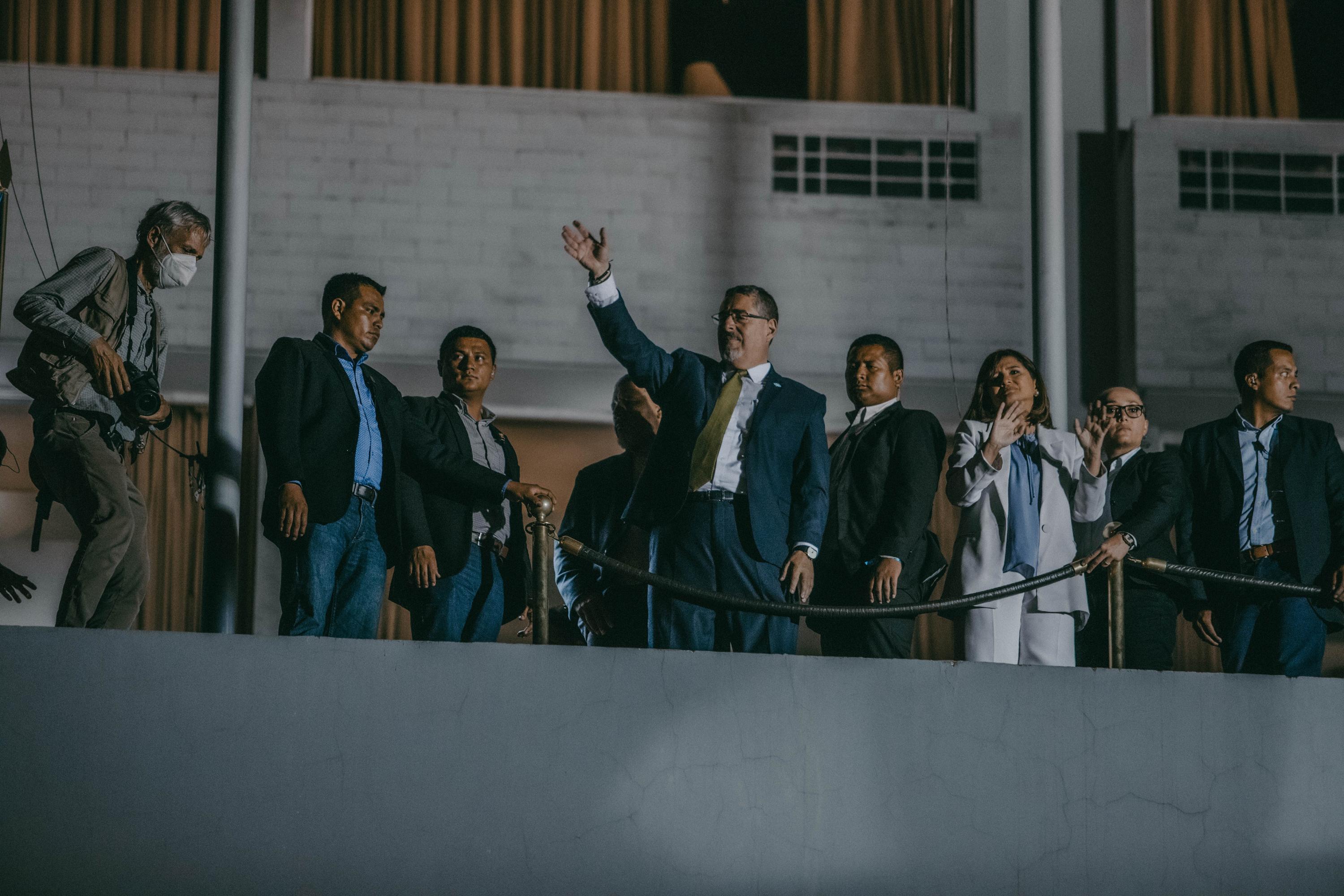 Eight decades after his father, Juan José Arévalo Bermejo, decisively won Guatemala’s first democratic elections in 1944, Bernardo Arévalo stepped out onto a terrace at the Hotel Las Américas on Sunday night, August 20, to address hundreds gathered before him with bugles, signs, and Guatemalan flags, celebrating the prospect of political change.