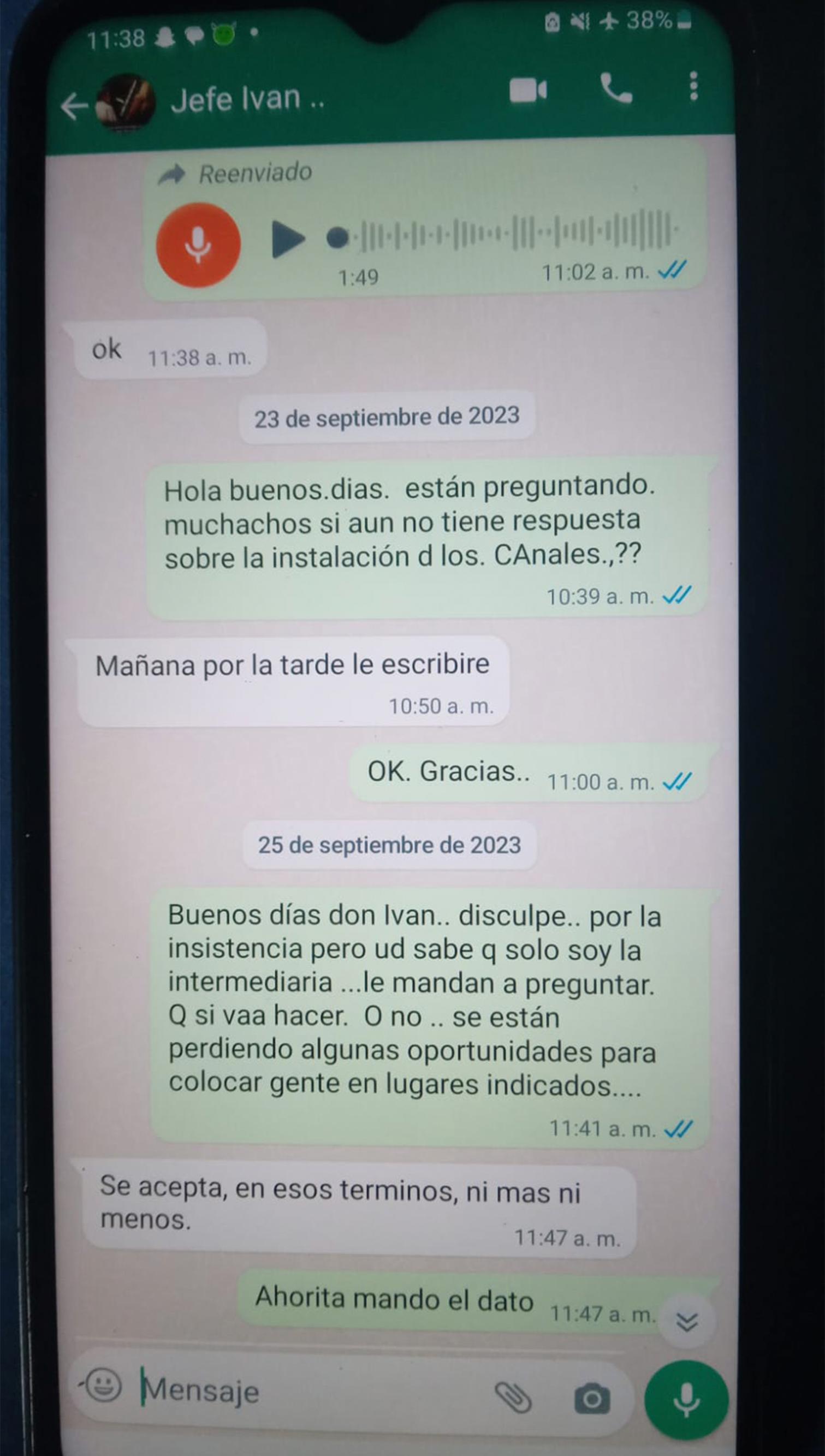 En este pantallazo, el inspector Escuintla, desde su número institucional de la Policía, acepta los términos planteados por el pandillero. Según Rafael, el acuerdo era de 1.3 millones repartidos entre la pandilla, él y el cártel, para que el Gobierno salvadoreño recuperara a Crook. 