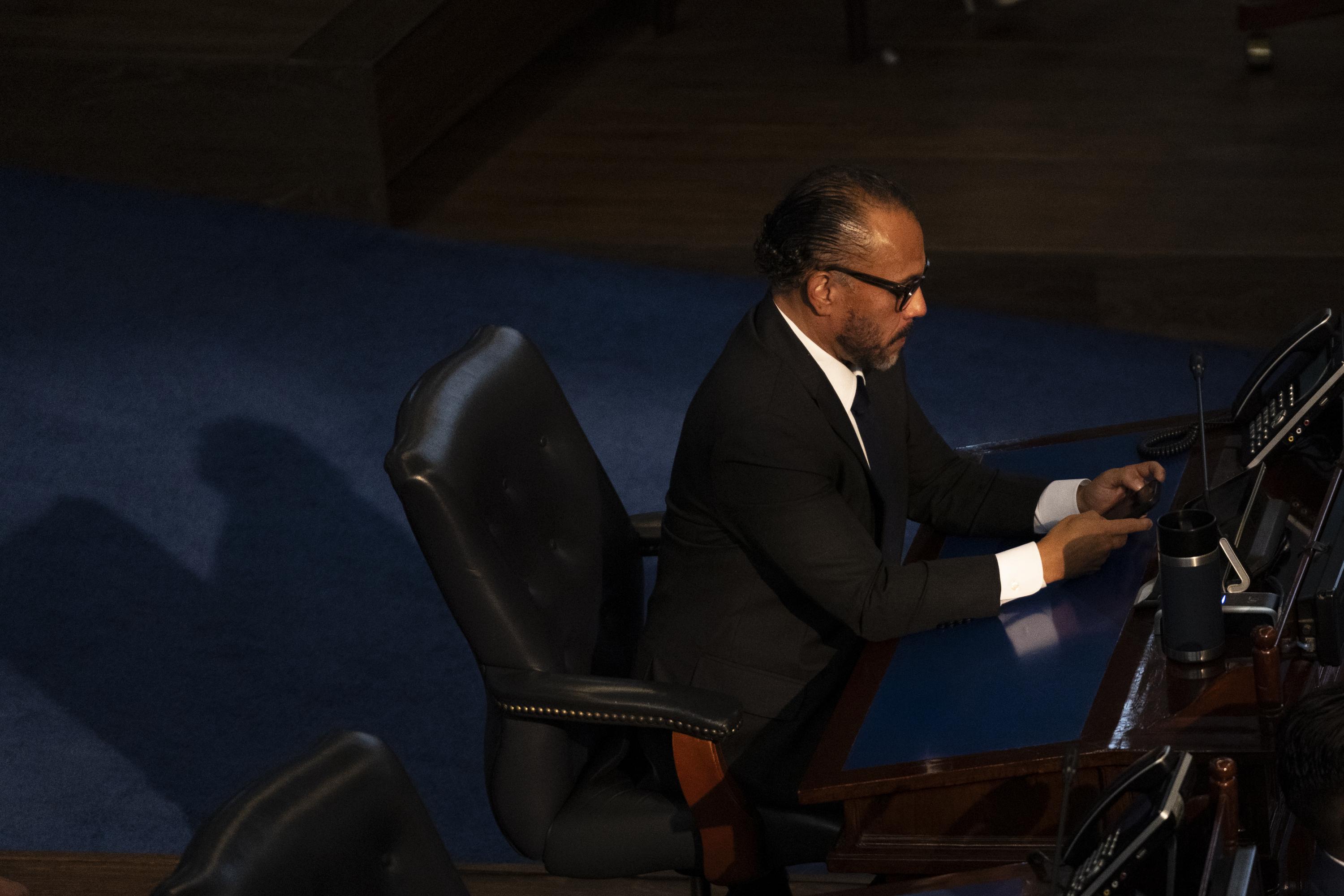 Ernesto Castro during his swearing-in to his second term as president of the Legislative Assembly on May 1, 2024. Photo Víctor Peña