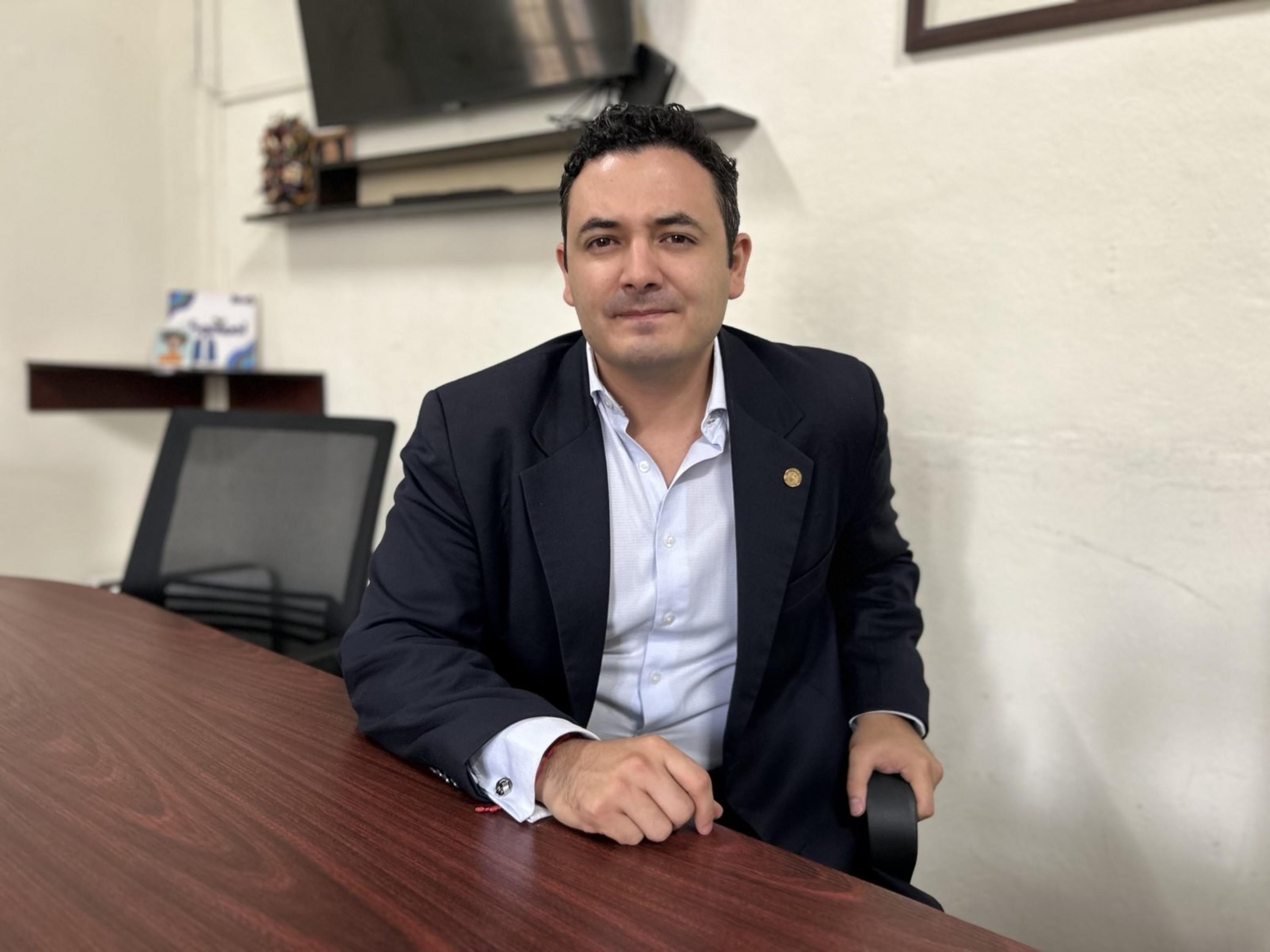 Semilla legislative chief Samuel Pérez in an interview with El Faro English in Guatemala City on May 9, 2024. Photo Roman Gressier