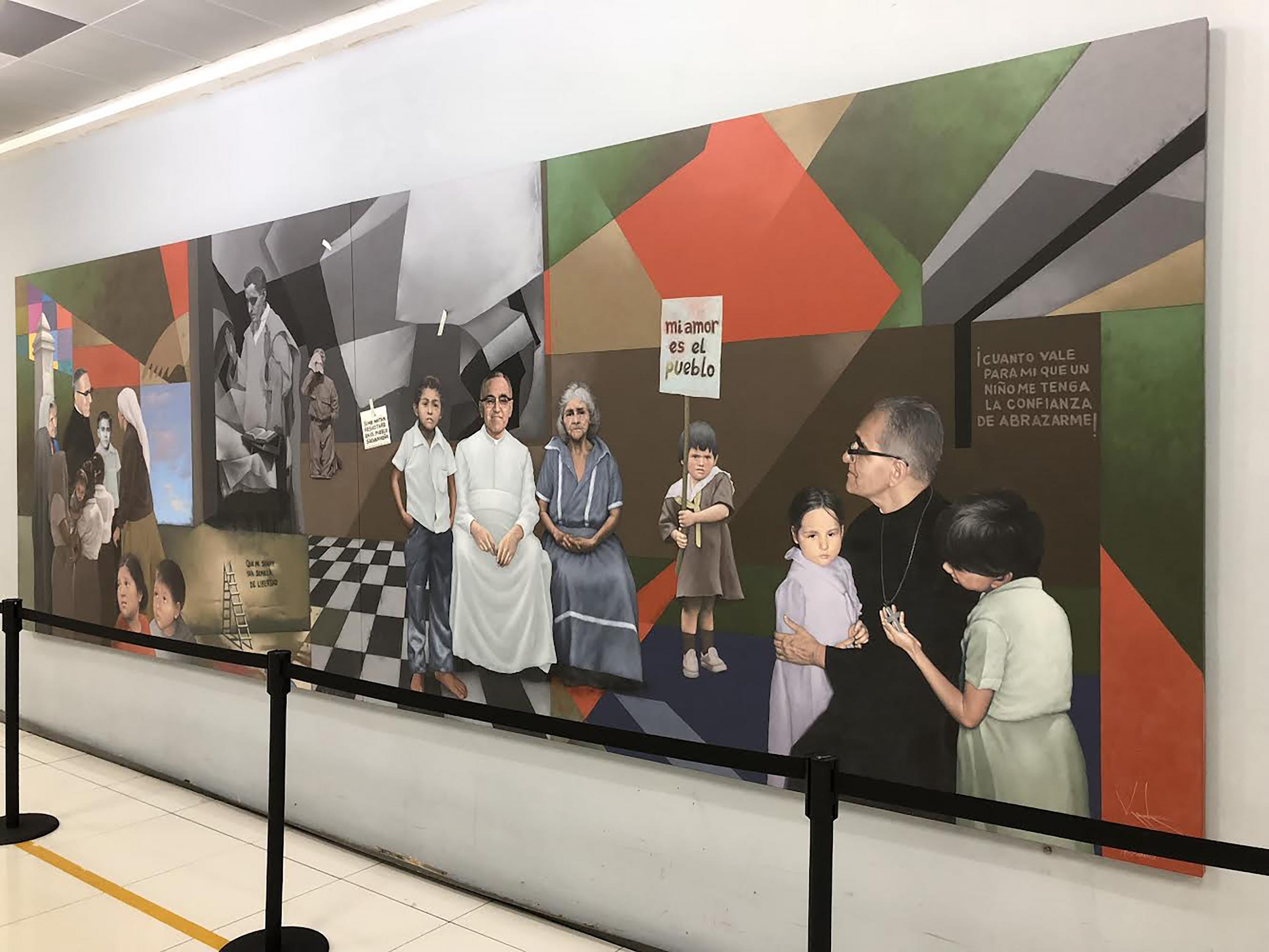 El mural de Monseñor Romero, creado por el artista Rafael Varela, estaba ubicado en el aeropuerto internacional de El Salvador. Foto de El Faro: Víctor Peña