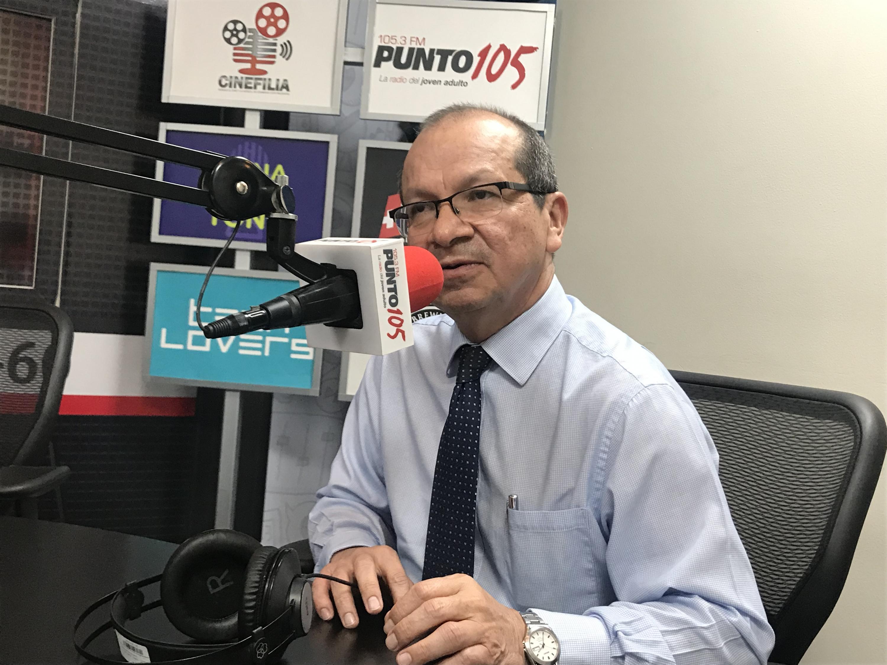 Sidney Blanco, juez Quinto de Instrucción de San Salvador y exmagistrado de la Sala de lo Constitucional (2009-2018), durante la entrevista de El Faro Radio. Foto: Nelson Rauda/ El Faro