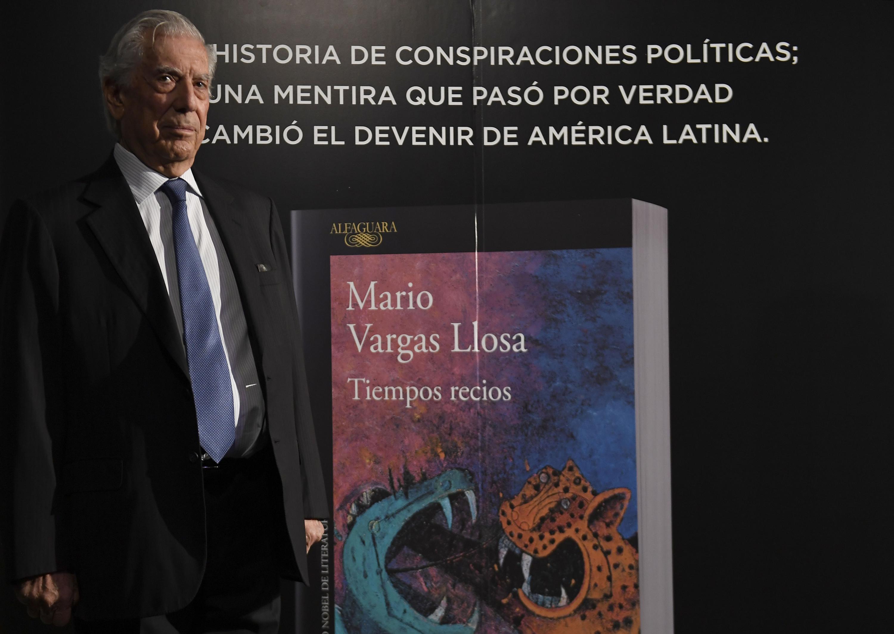 Mario Vargas Llosa en la presentación de su último libro, Tiempos recios,  en Casa América, en Madrid, el pasado 8 de octubre 2019. Foto: Pierre-Philippe Marcou/AFP.