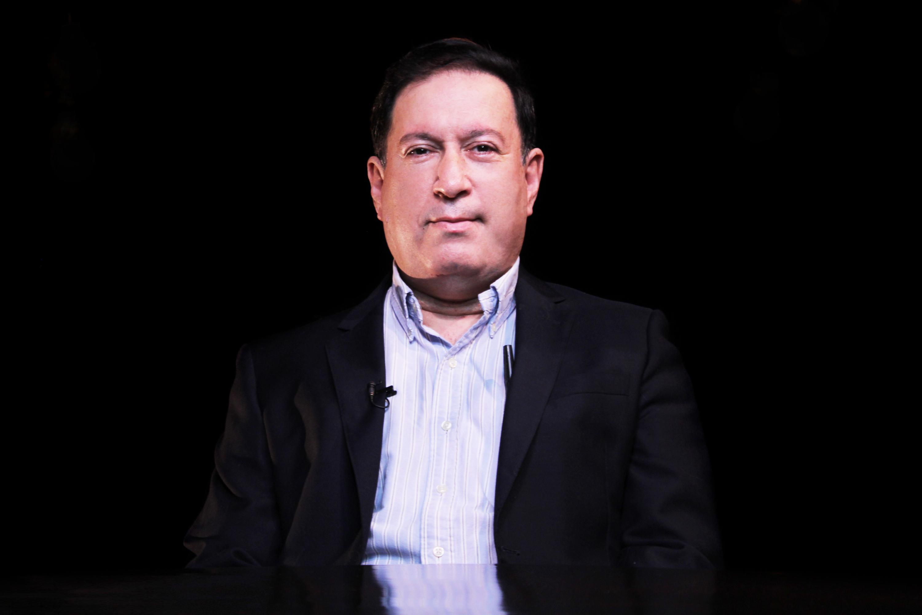 El economista Carlos Acevedo afirma que es urgente que el gobierno salga a los mercados a conseguir fondos para estar preparado para la emergencia. Foto, Elisa Hernández / cortesía FOCOS.
